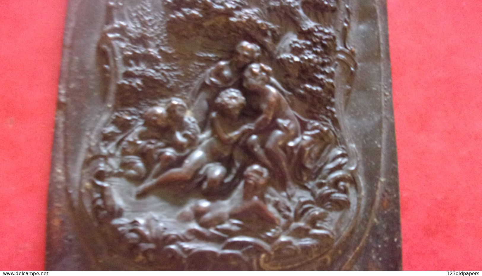 PLAQUE CUIVRE REPOUSSE A DECOR DE NYMPHES FEMMES NUES EROTIQUE XIX EME 9.5 CM /15 CM Curiosa - Autres & Non Classés