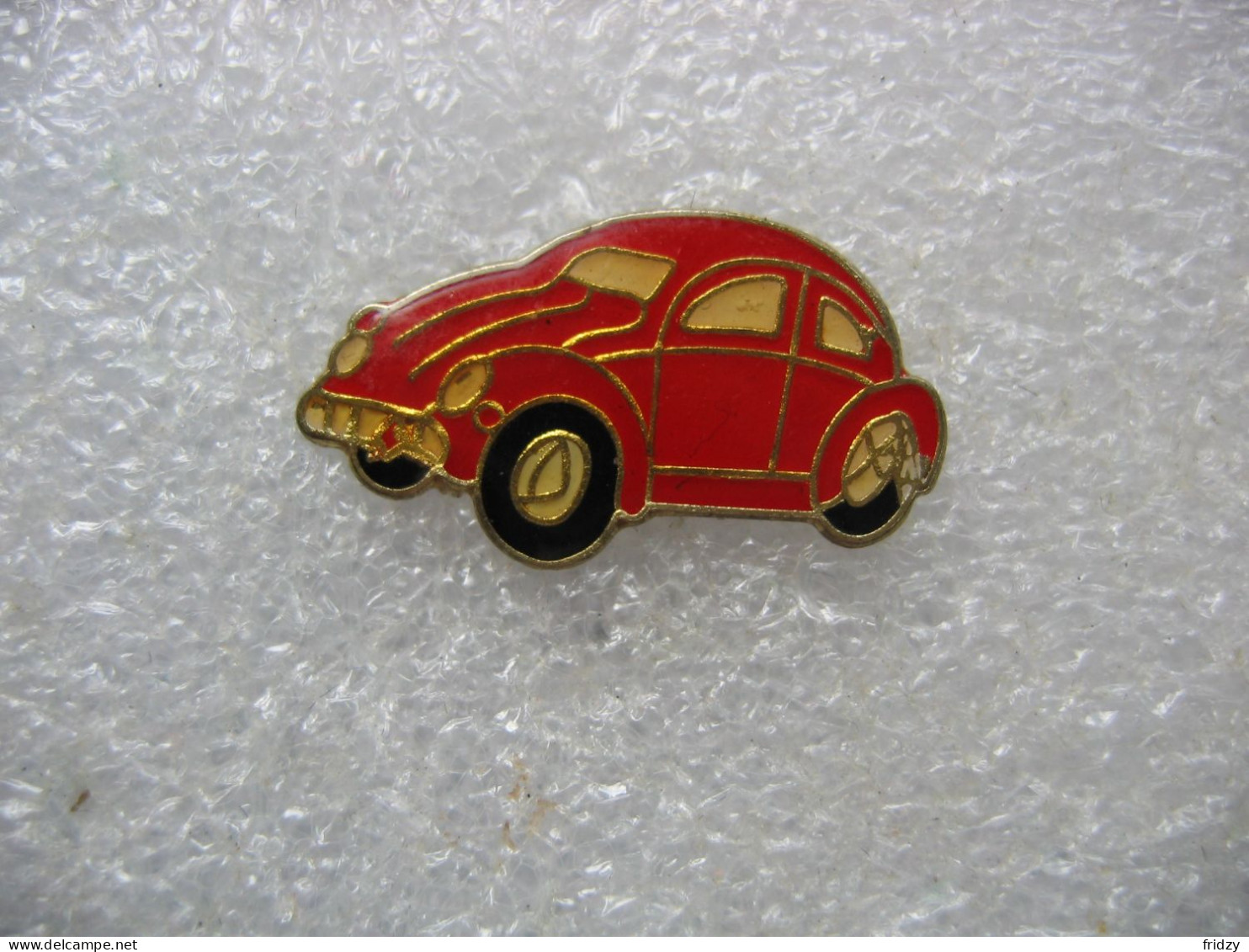 Pin's D'une Coccinelle De Chez VW - Volkswagen