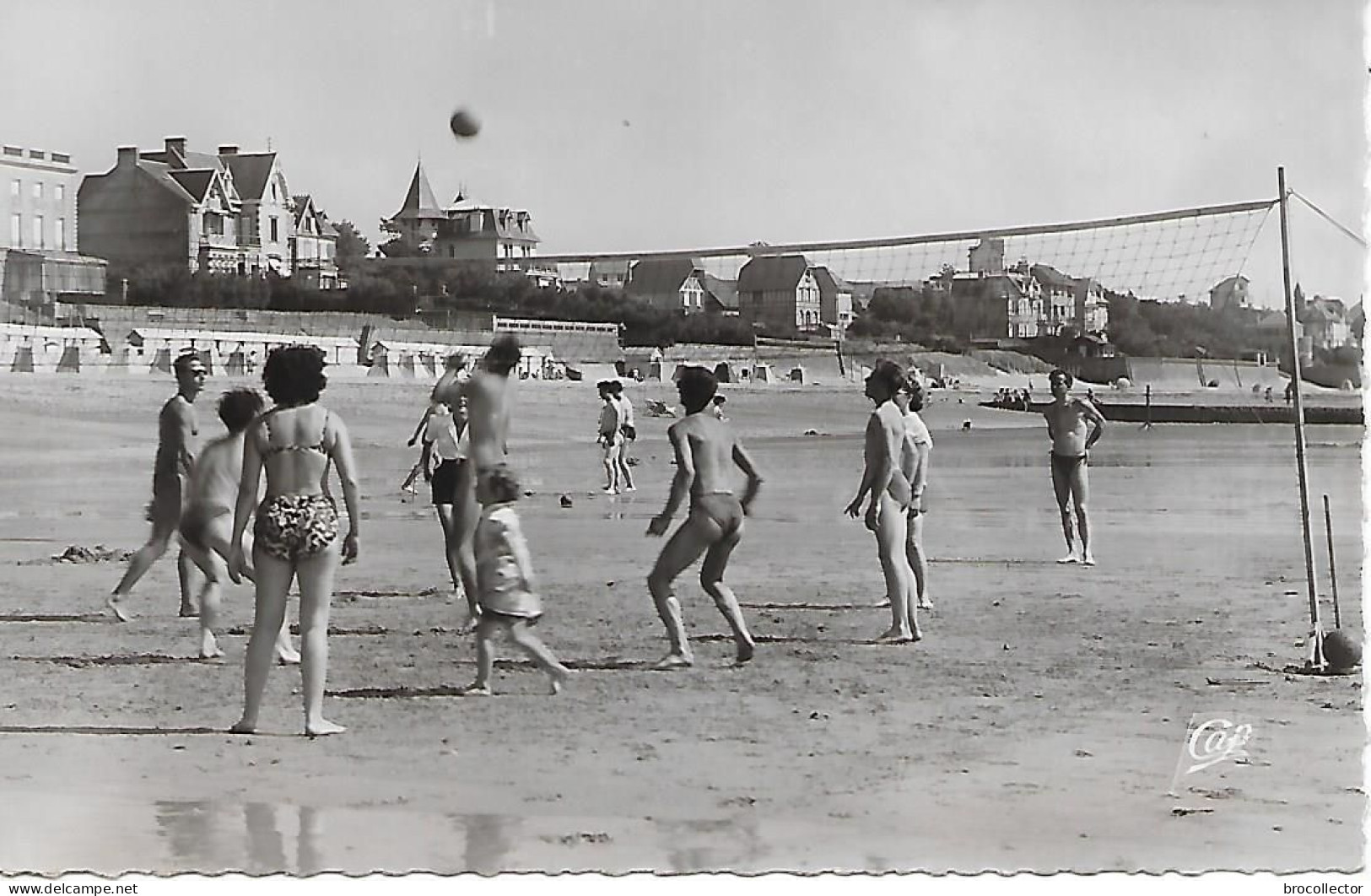 SAINT PAIR ( 50 ) -  Jeux Sur La Plage ( C.P.S.M. , Pt - Ft ) - Volleybal