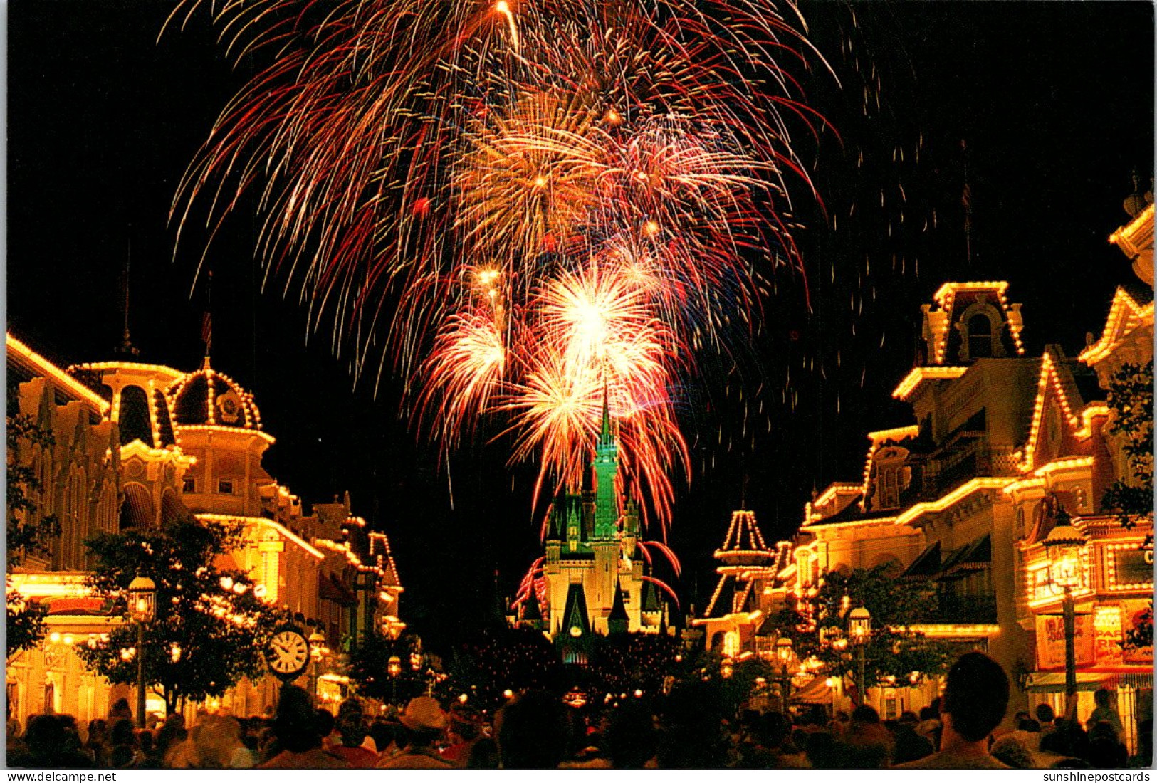 Florida Orlando Walt Disney World Magic Kingdon Fantasy In The Sky Fireworks Over Cinderella Castle - Orlando