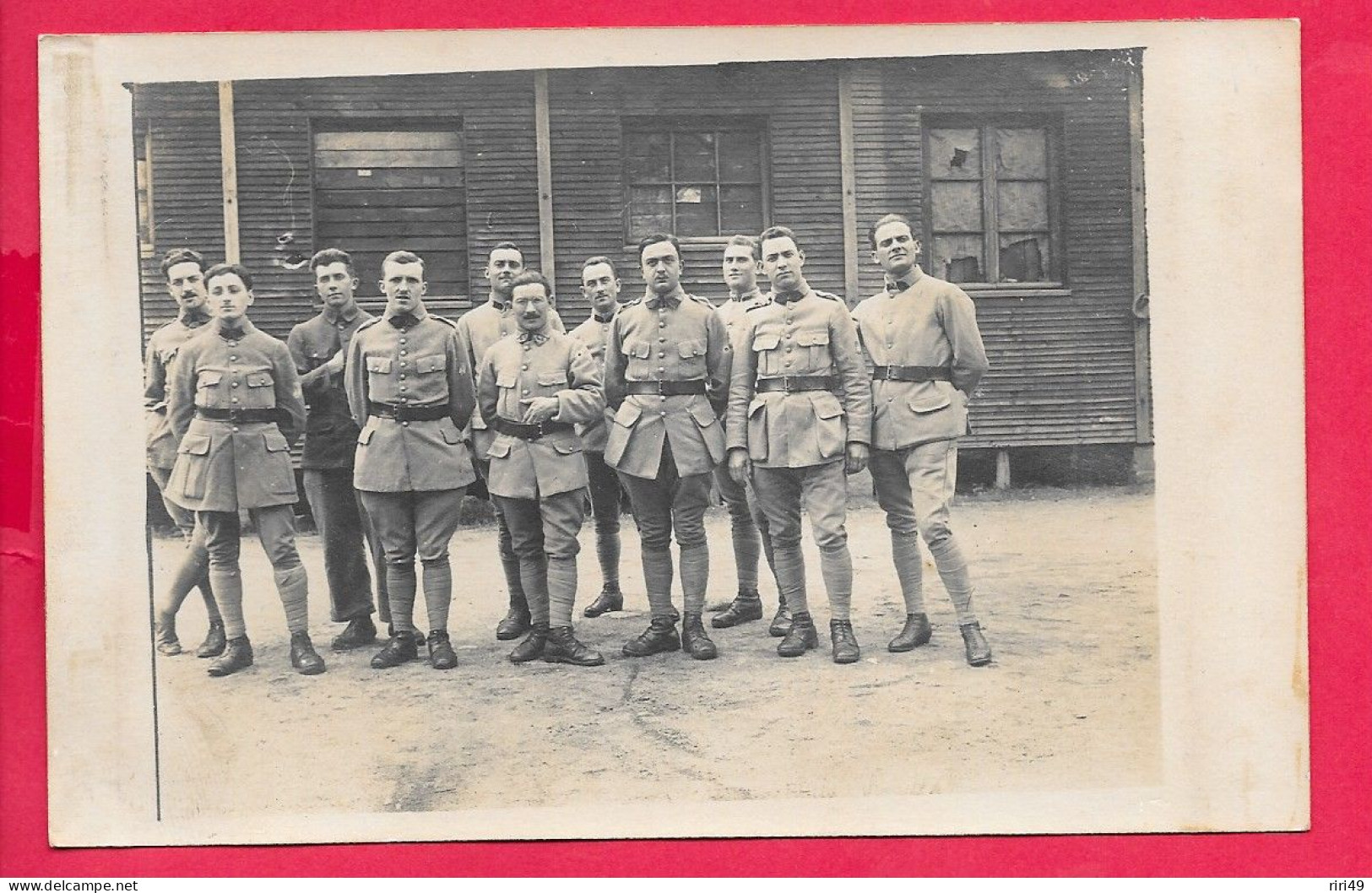 Cpa 13e Régiment, Poilus, Militaire, Caserne, Dos Vierge Et Divisé - Personen