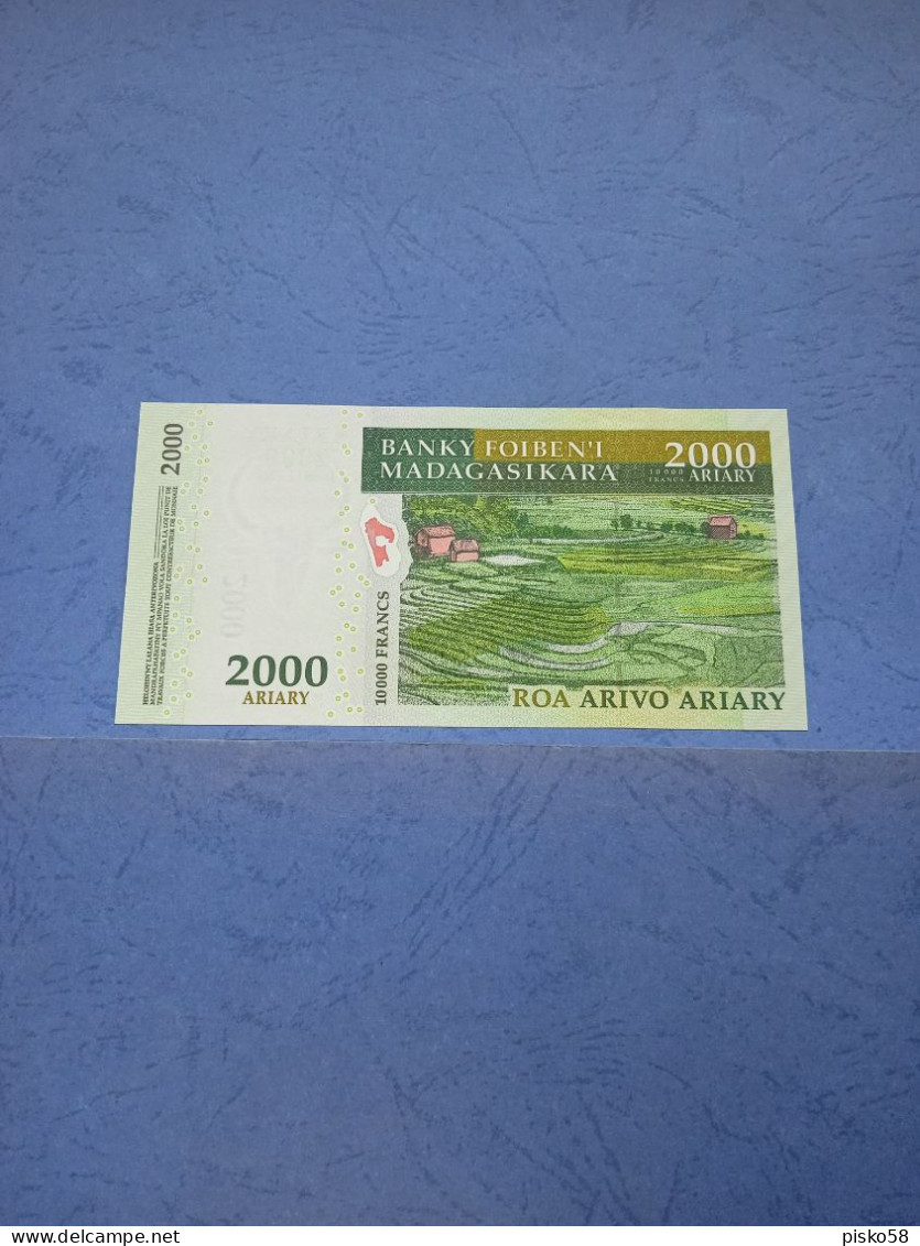 MADAGASCAR-P93a 2000A 2007/2014 UNC - Madagaskar