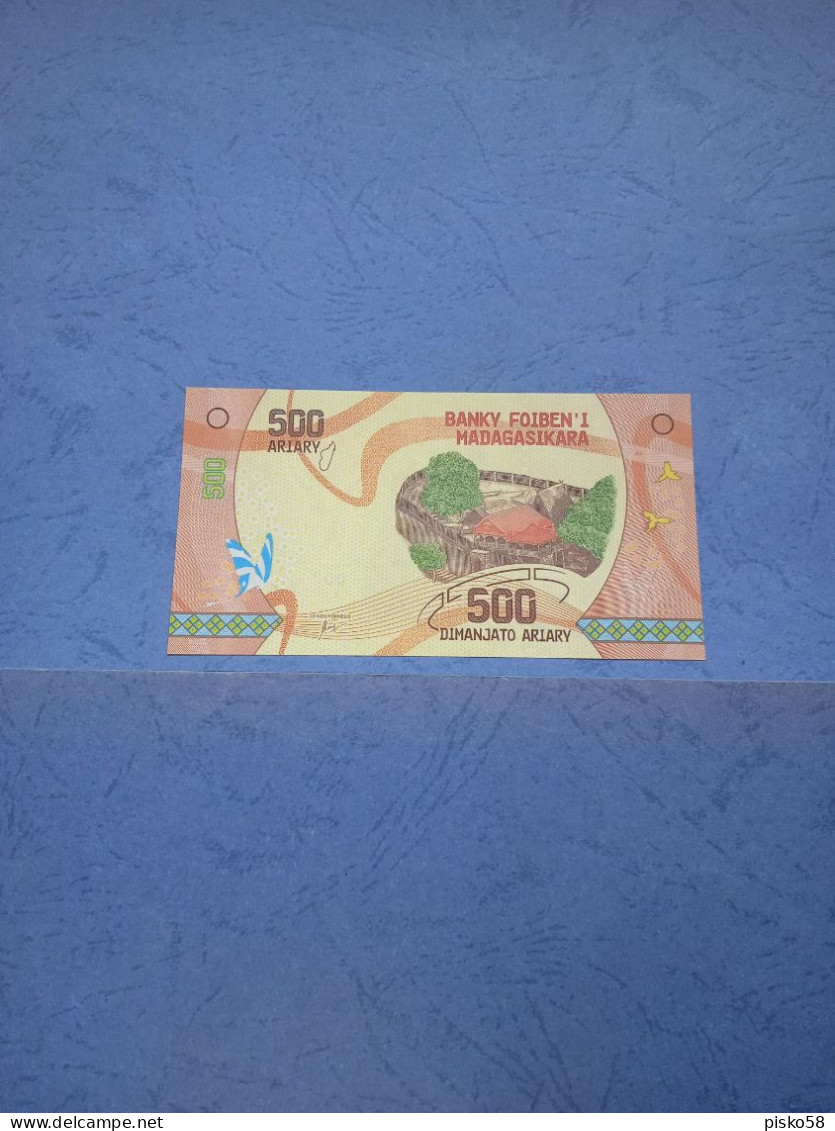 MADAGASCAR-P99 500A  2017 UNC - Madagaskar