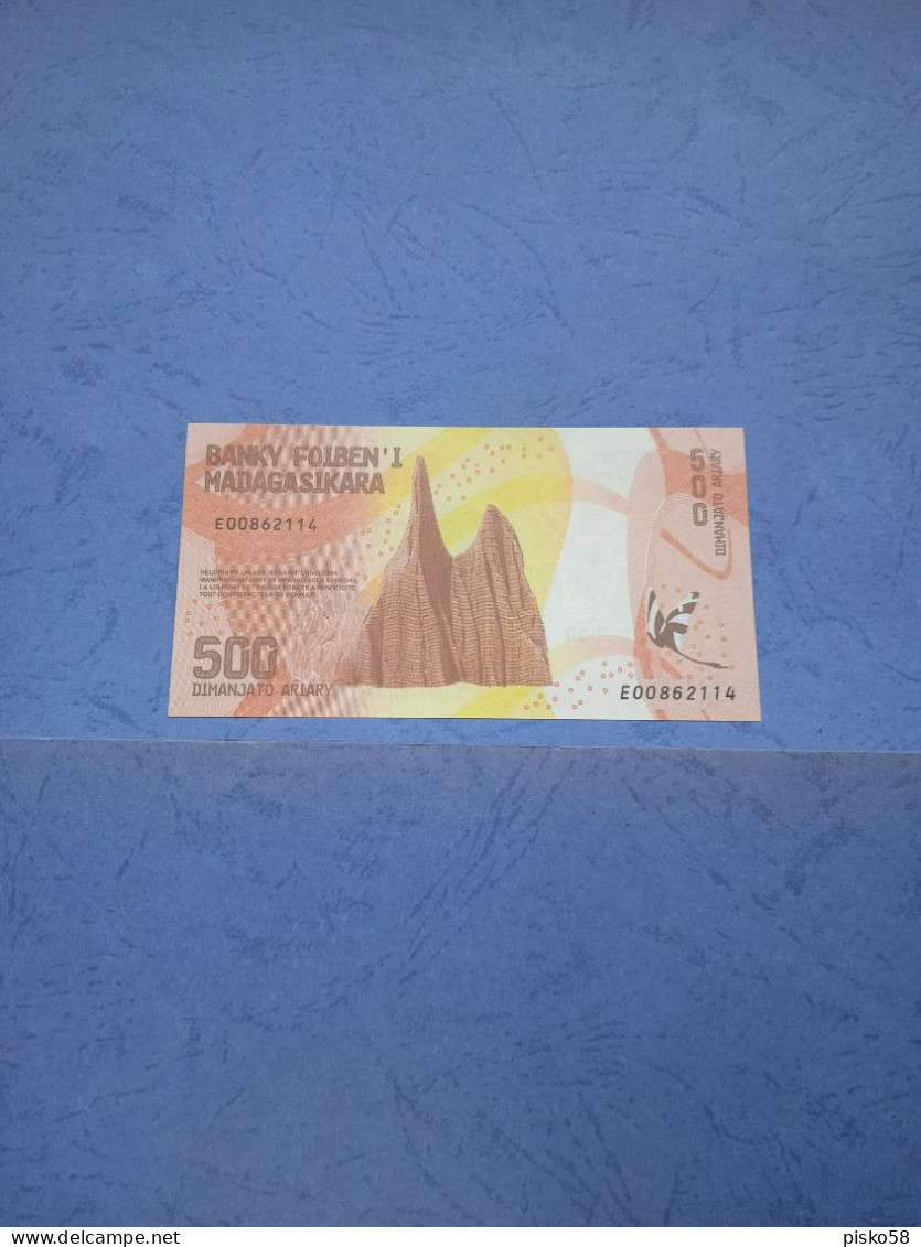 MADAGASCAR-P99 500A  2017 UNC - Madagaskar