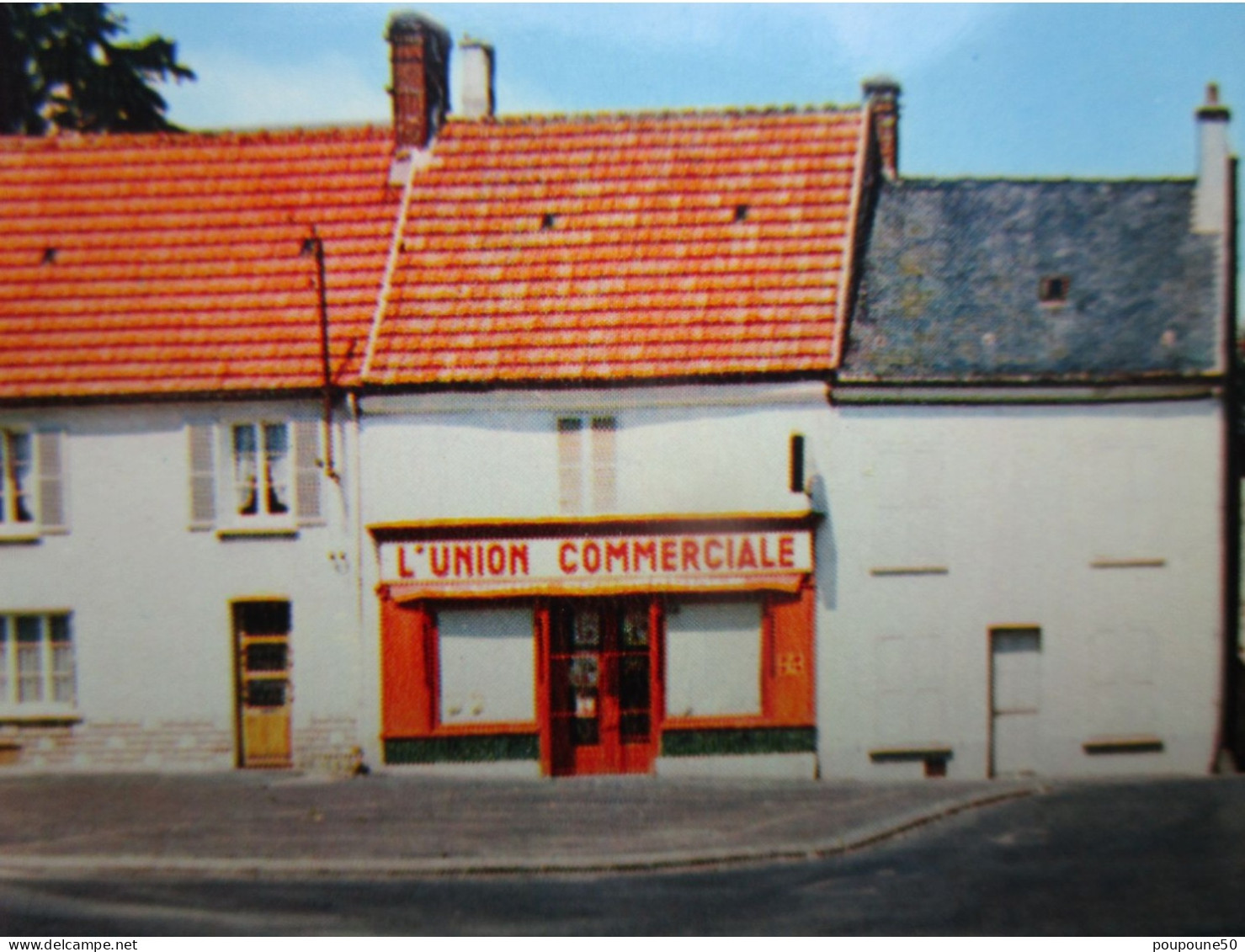 CP 60 Oise ACY En MULTIEN  Prés Betz  - L'église Et La Place Du Centre Ville L'épicerie " L'Union Commerciale "  1970 - Auneuil
