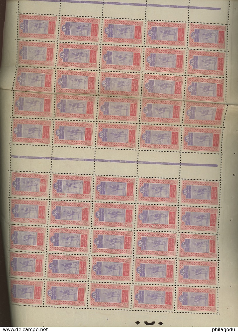 35c Méhari Yv.27 **   Feuille Déjà Pliée Plusieurs Fois. 75 Timbres ** OK    Cote 525,--€.  En Cadeau Une Feuille Assez - Unused Stamps