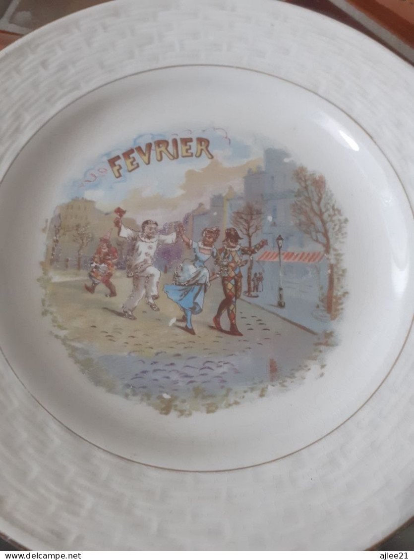 Assiette Février 2 Orchies Moulin Des Loups Et Hamage France. - Plates