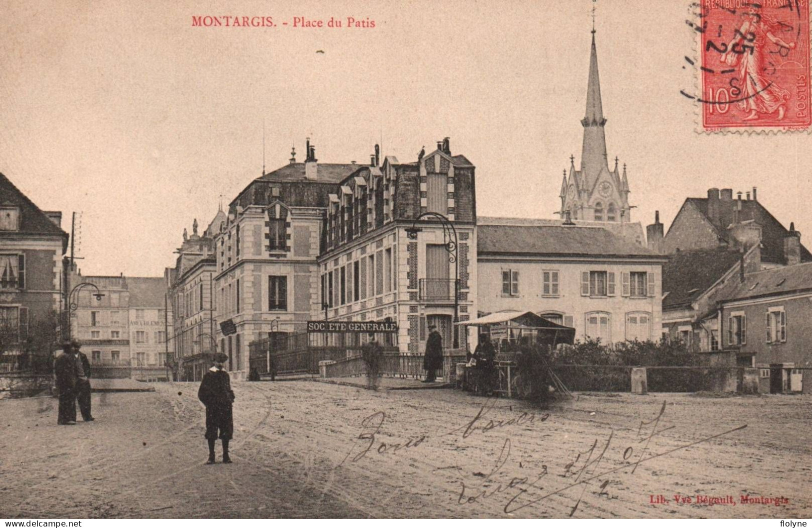 Montargis - La Place Du Patis - Banque Société Générale - Montargis