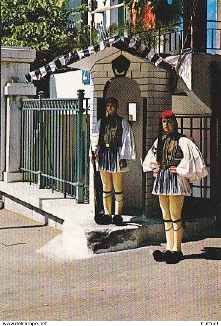 AK 153909 UNIFORM - Greece - Euzones - Uniformes