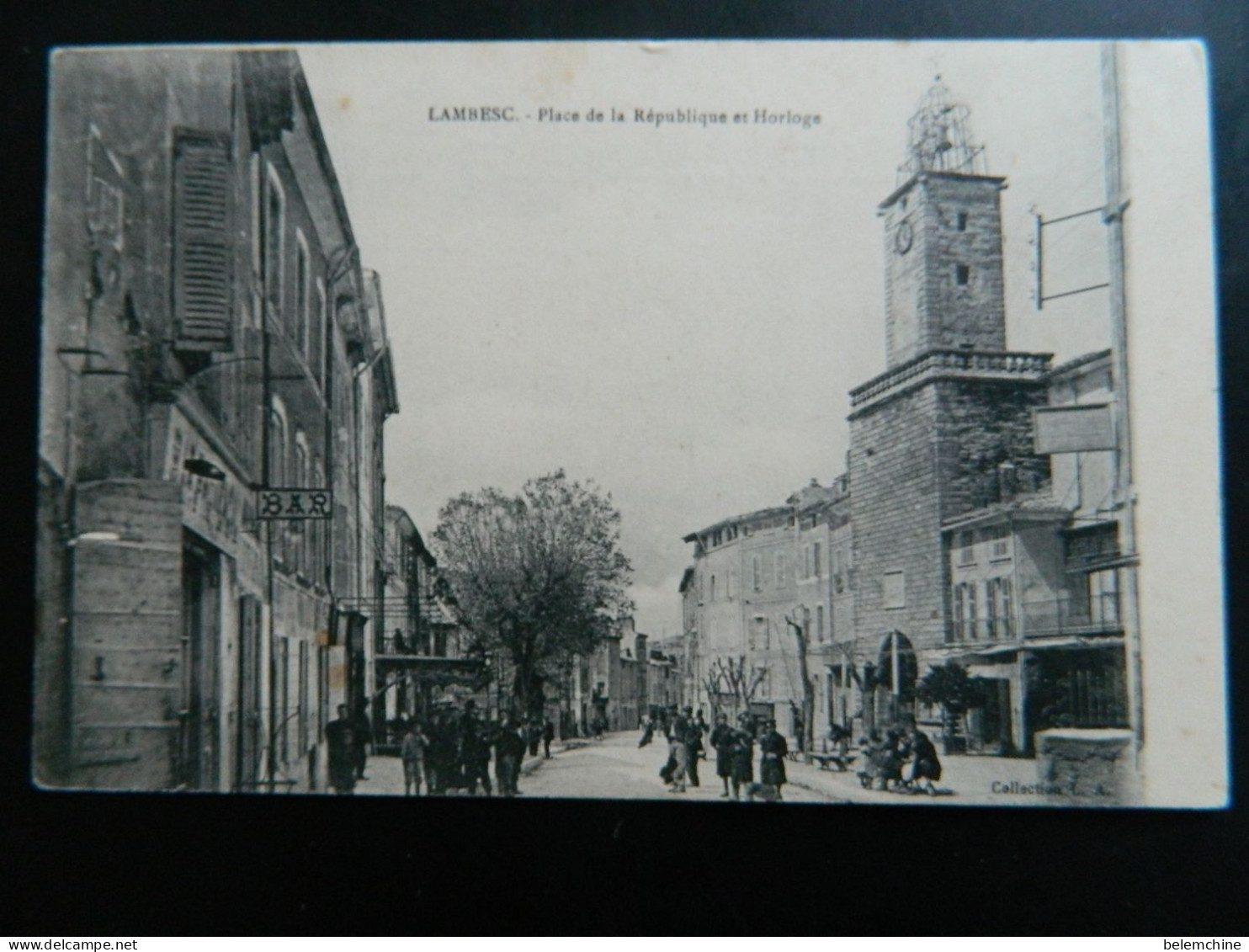 LAMBESC                  PLACE DE LA REPUBLIQUE ET HORLOGE - Lambesc