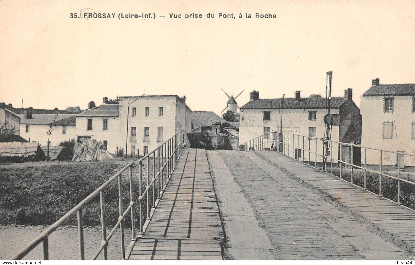 ¤¤   -   FROSSAY   -   Vue Prise Du Pont, à La Roche    -  Moulin   -    ¤¤ - Frossay