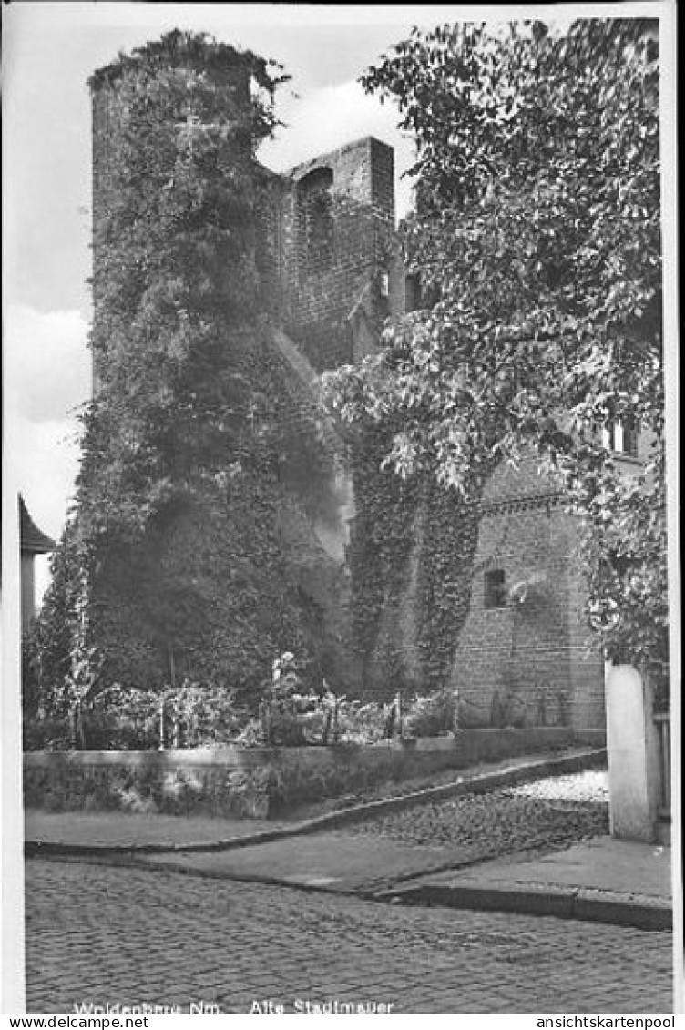 9 Negative Woldenberg Neumark, Straße, Kirche, Ruine - Neumark