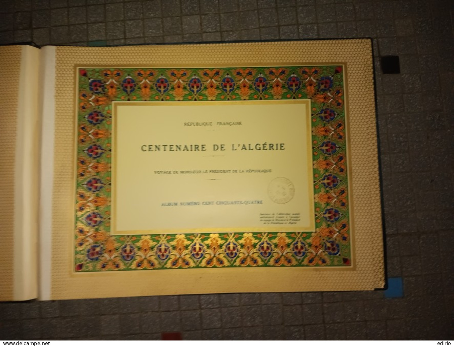 /// RARISSIME 155 EXEMPLAIRES ///  Album Avec Les Timbres D'Algérie Neufs Avant Commémoration Du CENTENAIRE De L'ALGERIE - Collections, Lots & Séries
