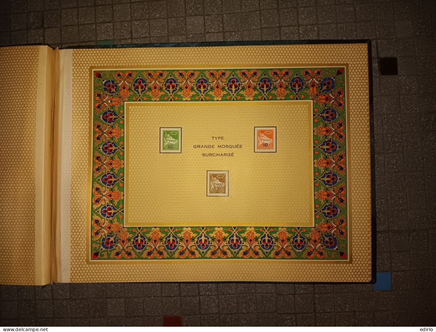 /// RARISSIME 155 EXEMPLAIRES ///  Album avec les timbres d'Algérie neufs avant commémoration du CENTENAIRE de l'ALGERIE