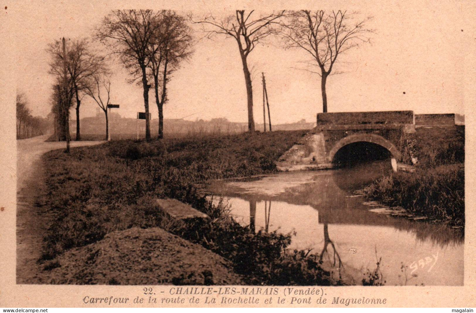 Chaillé Les Marais : Carrefour De La Route De La Rochelle Et Le Pont De Magnelonne - Chaille Les Marais