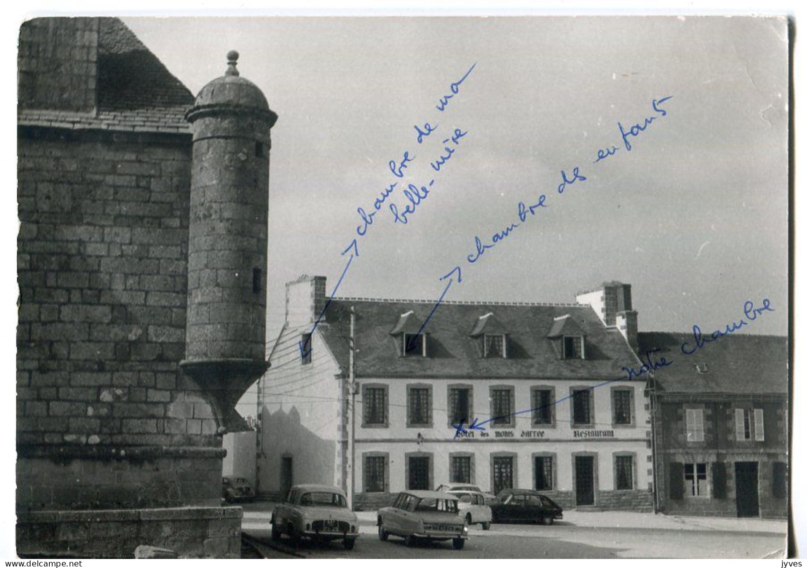Guerlesquin - L'hôtel Des Monts D'Arrée - Guerlesquin