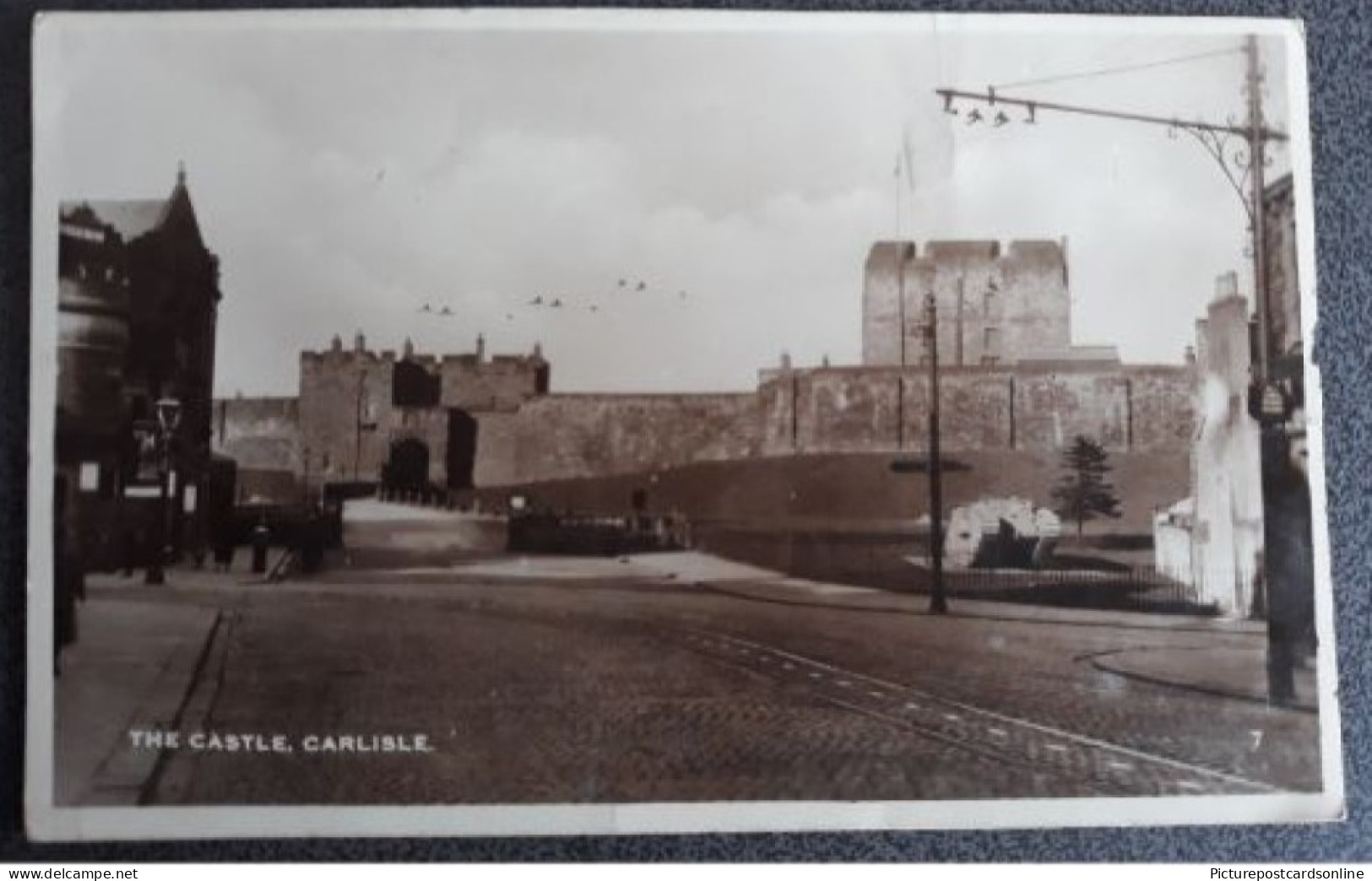 CARLISLE THE CASTLE OLD R/P POSTCARD CUMBRIA - Carlisle