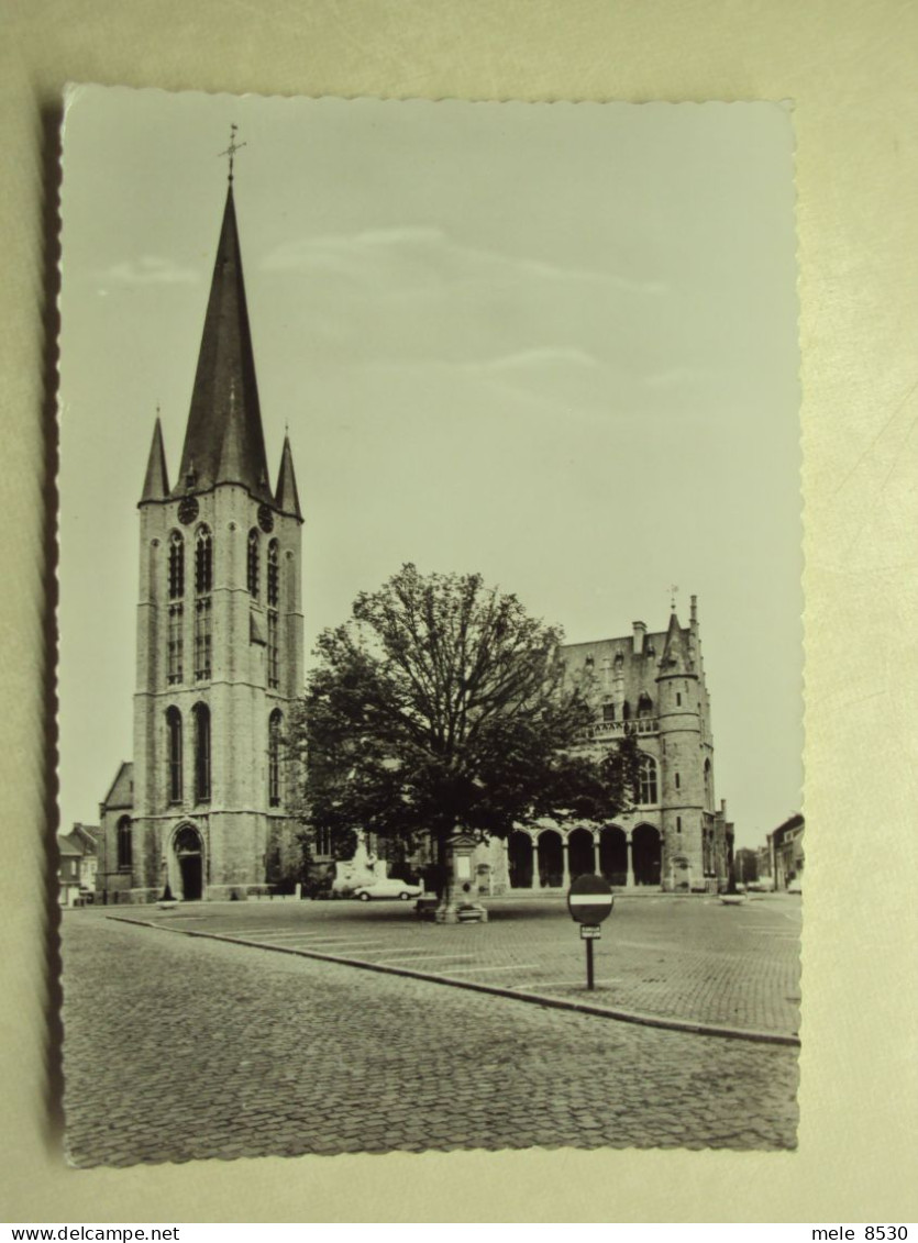 56531 - O.L.V. WAVER - KERK EN GEMEENTEHUIS - ZIE 2 FOTO'S - Sint-Katelijne-Waver