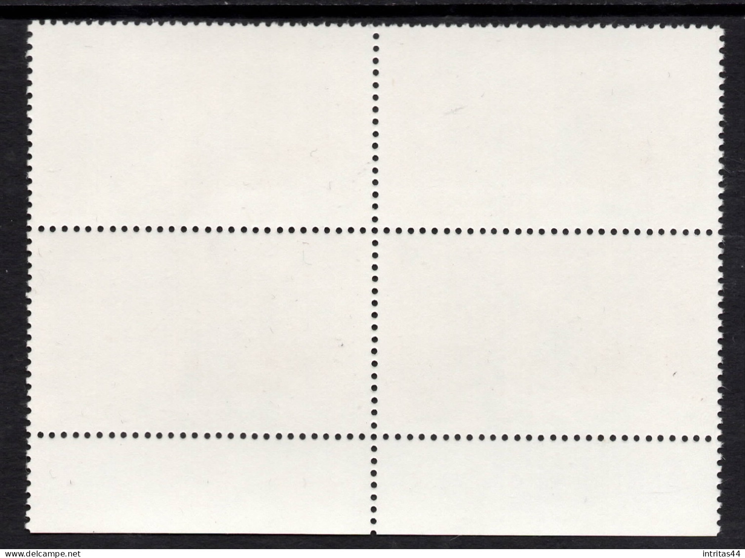 NEW ZEALAND 1979 I.Y.C. 10c "CHILDREN" SELVEDGE BLOCK OF (4)  MNH - Blocks & Sheetlets