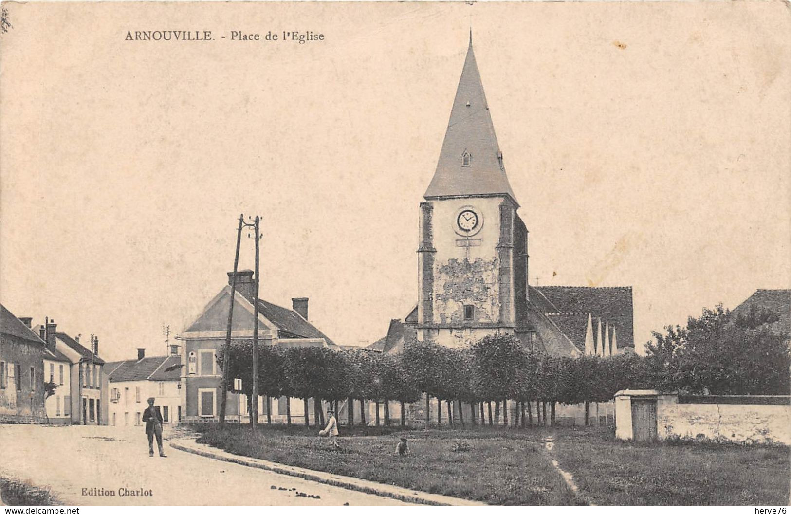 ARNOUVILLE - Place De L'Eglise - Arnouville Les Gonesses