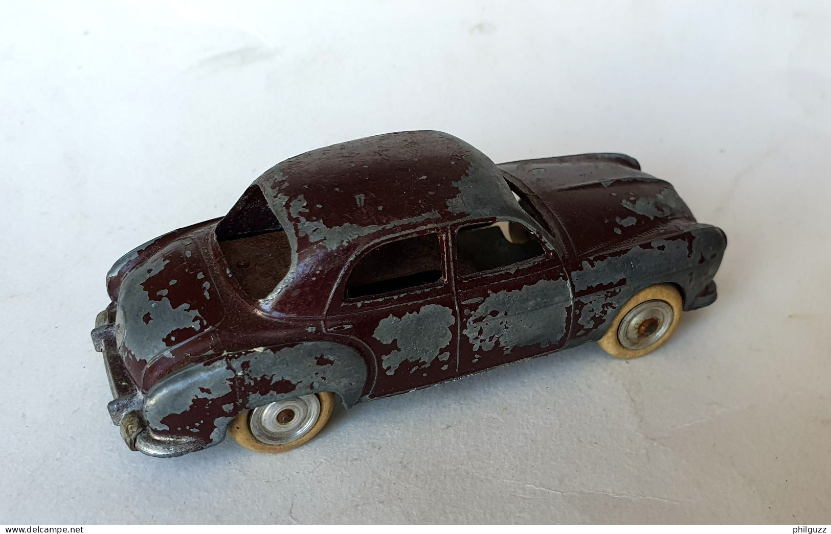 AUTOMOBILE VOITURE CIJ LA FREGATE RENAULT Made In France MARRON A Friction, Ne Fonctionne Plus 1/43 è - CIJ