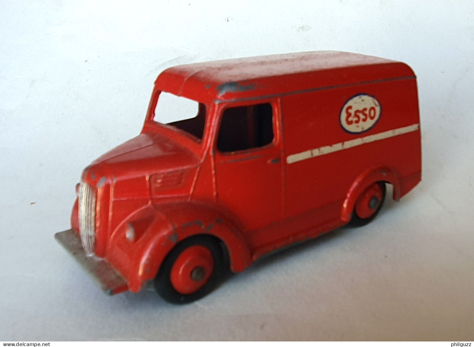 VOITURE - AUTOMOBILE - VAN TOJAN ESSO Made In England MECCANO Rouge 1/43 è - Dinky