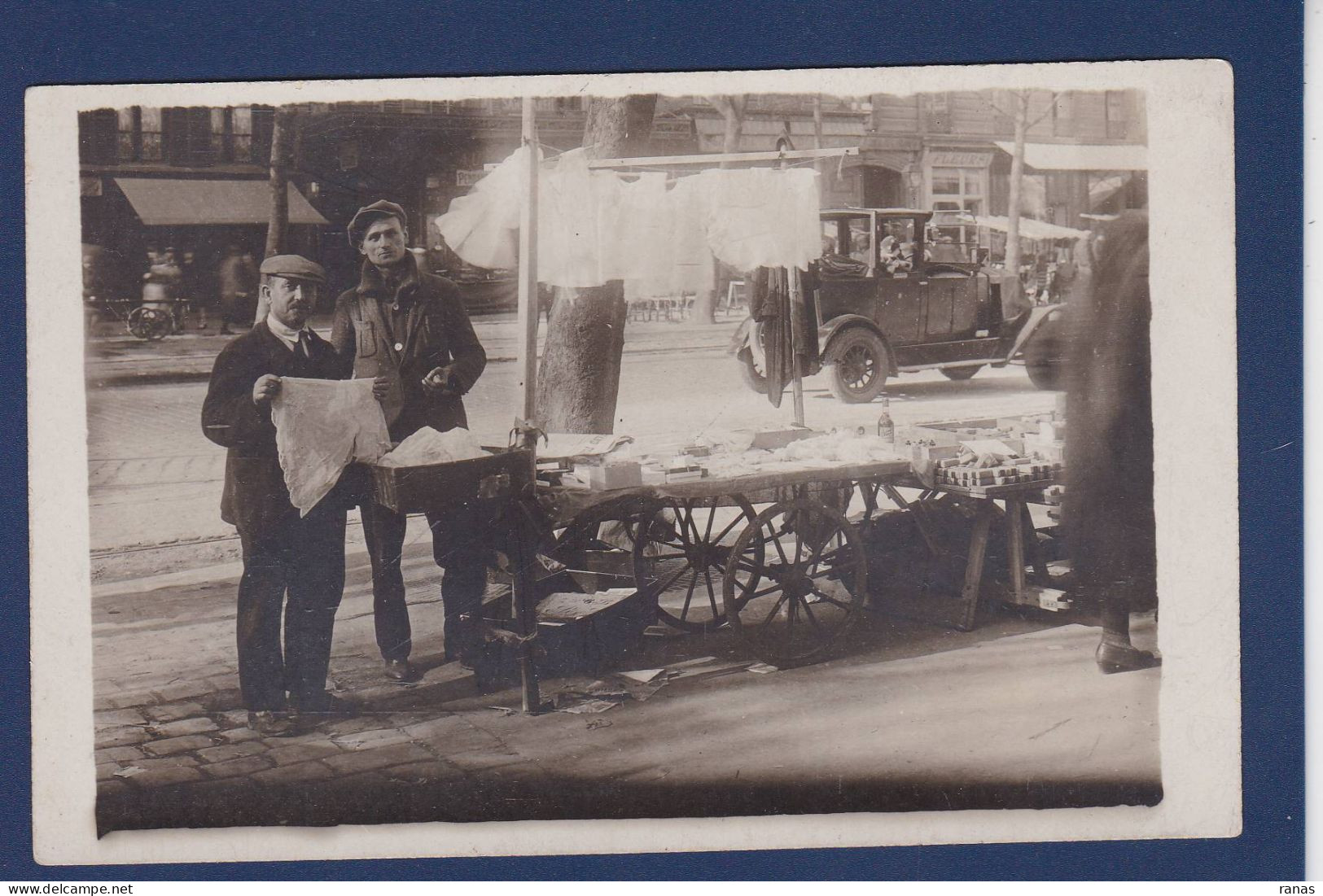 CPA [75] Paris > Petits Métiers à Paris Carte Photo Vendeur Ambulant Marché Non Circulé - Ambachten In Parijs