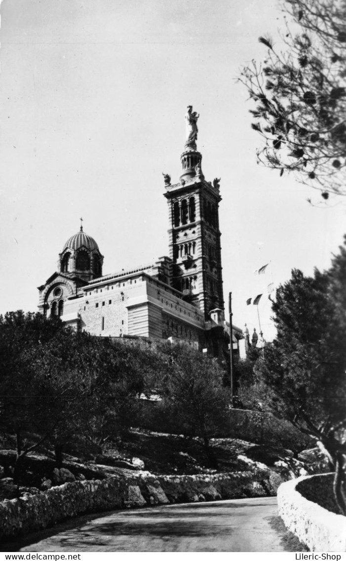 MARSEILLE (13) - Basilique Notre-Dame De La Garde Cpsm Dentelée PF - Notre-Dame De La Garde, Ascenseur