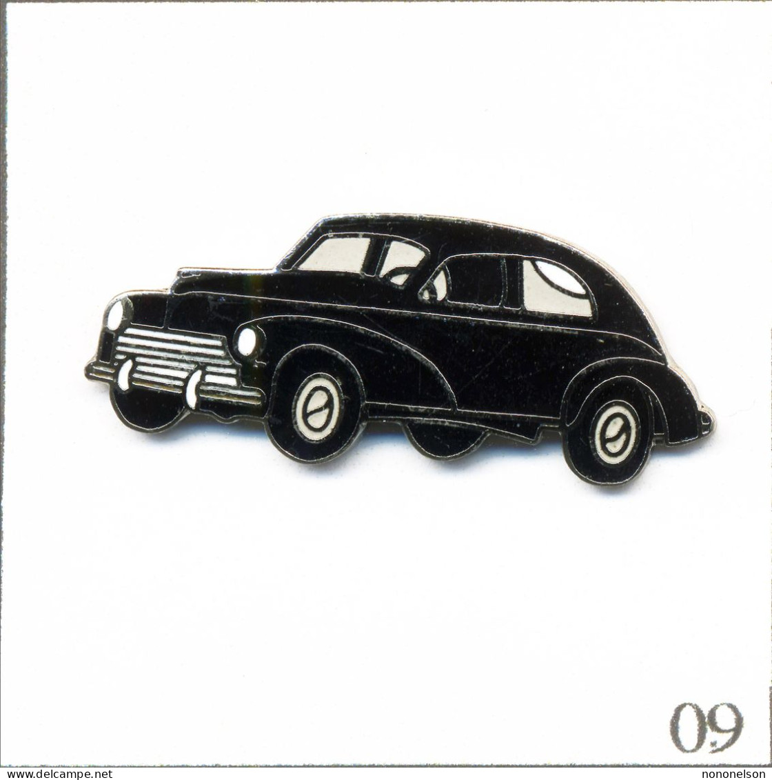 Pin's Automobile - Peugeot / Modèle 203 (1950) - Carrosserie Noire. Non Est. EGF. T987-09 - Peugeot