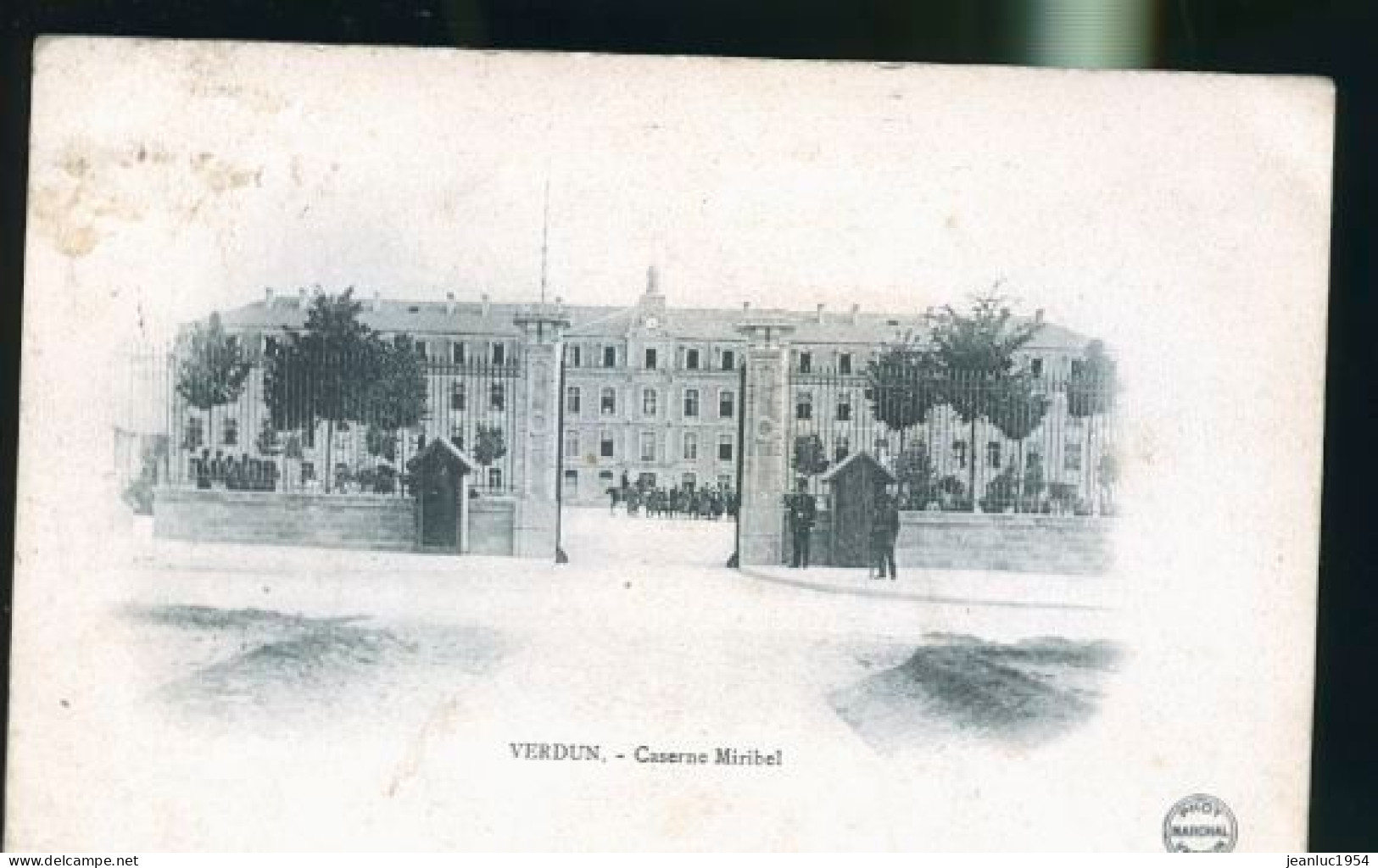 VERDUN LA CASERNE      NOUVEAUTES - Verdun