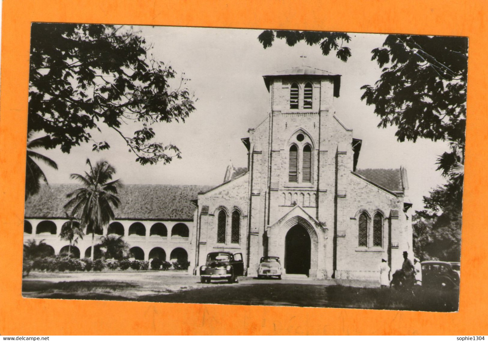 LEOPOLDVILLE - Cathédrale Sainte Anne - - Kinshasa - Leopoldville (Leopoldstadt)