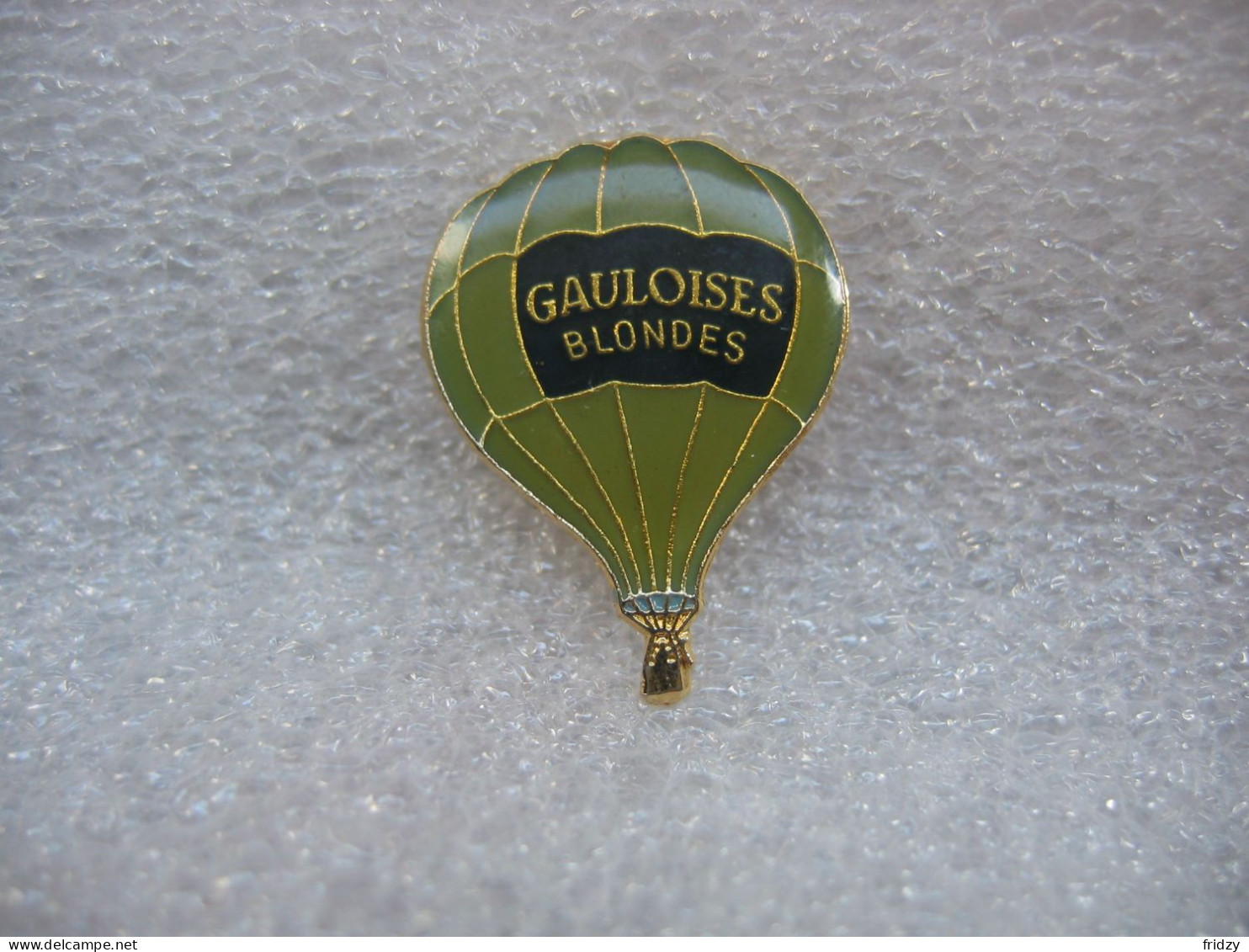 Pin's Montgolfière Gauloises Blondes - Montgolfier