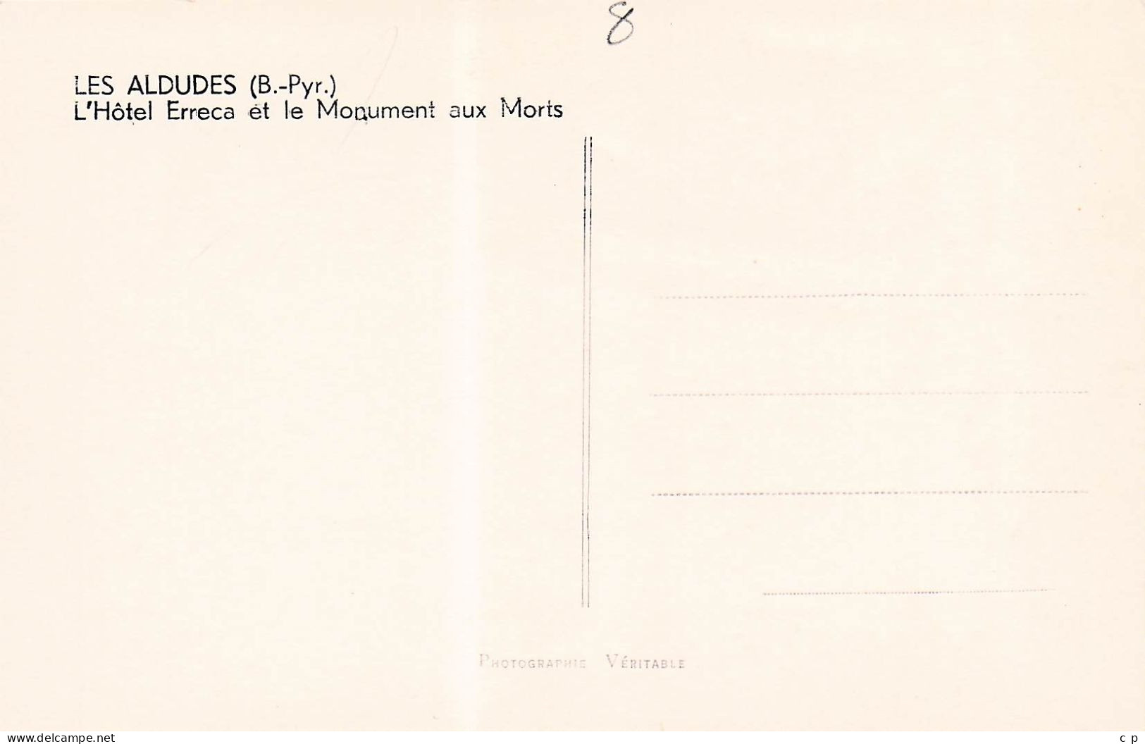 Les Aldudes - L'Hotel  Erreca Et Le Monument Aux Morts  -  CPSM°J - Aldudes