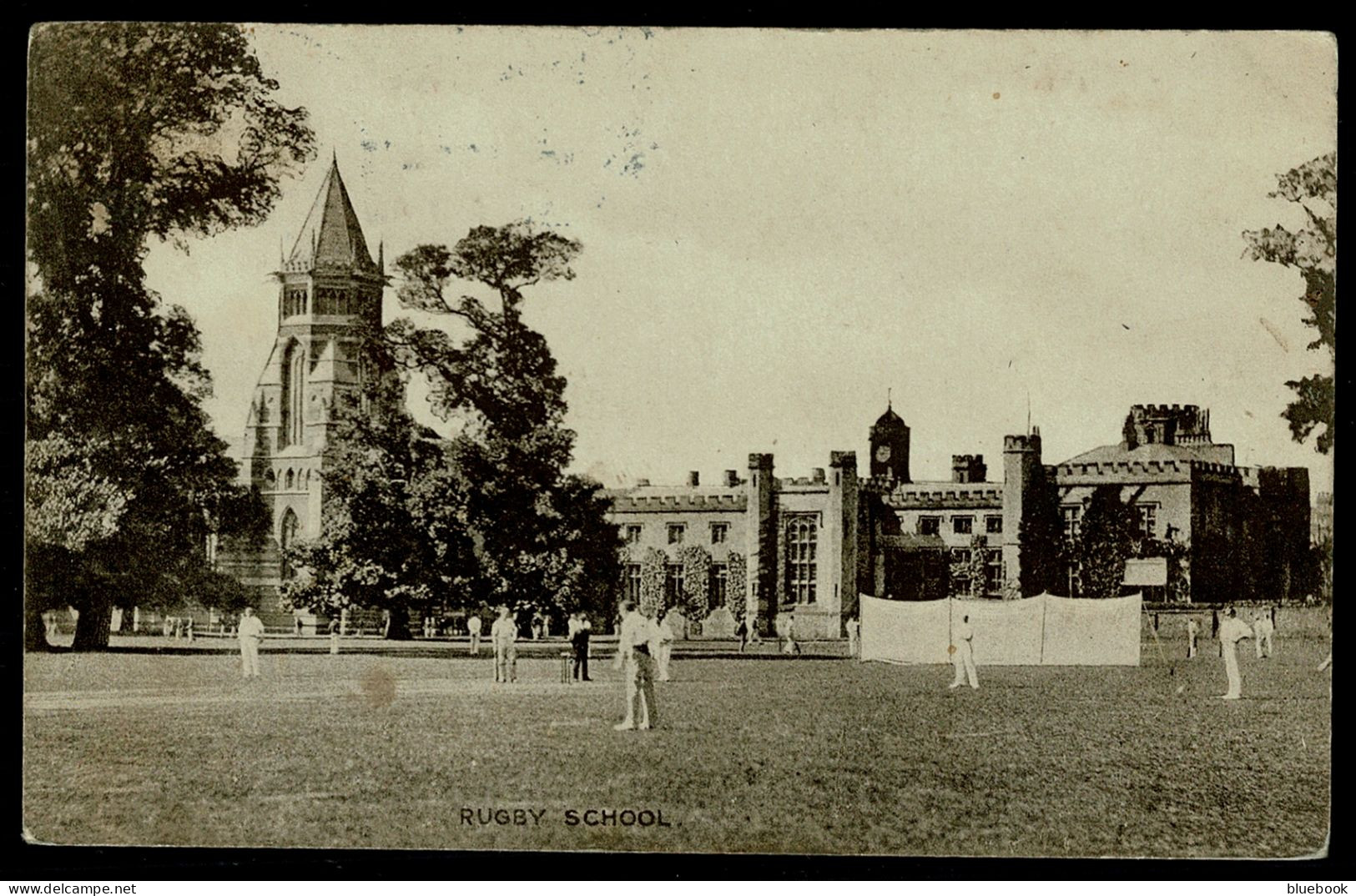 Ref 1625 - 1918 Postcard - Playing Cricket At Rugby School - Warwickshire - Autres & Non Classés