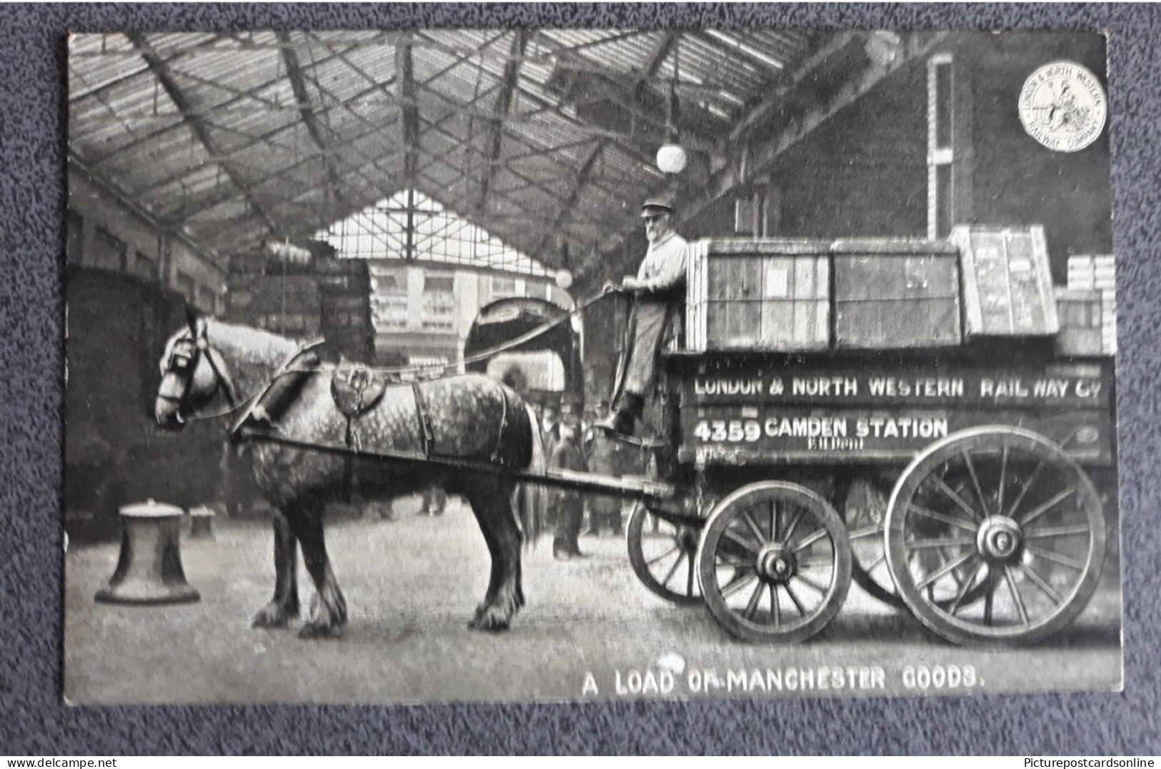 A LOAD OF MANCHESTER GOODS OLD B/W POSTCARD LONDON & NORTH WESTERN OFFICIAL L&N.W.R. CAMDEN STATION - Ouvrages D'Art