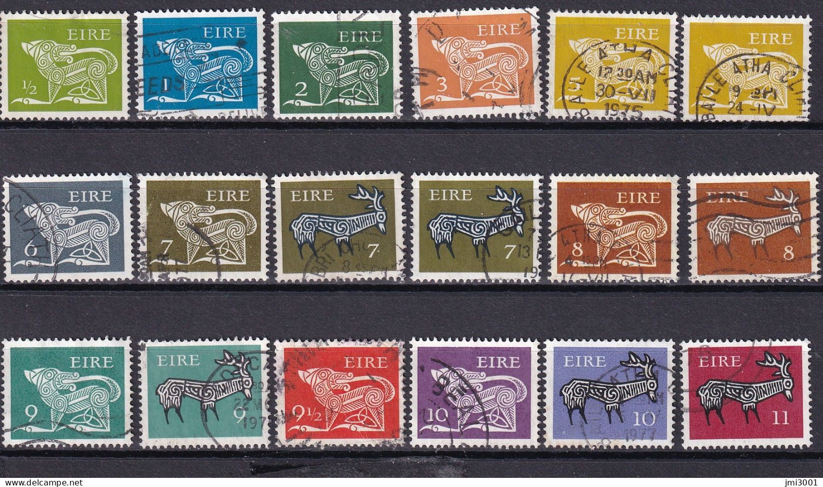 Irlande 1975/82  Lot °  Sans Filigrane     2 Scans - Usati