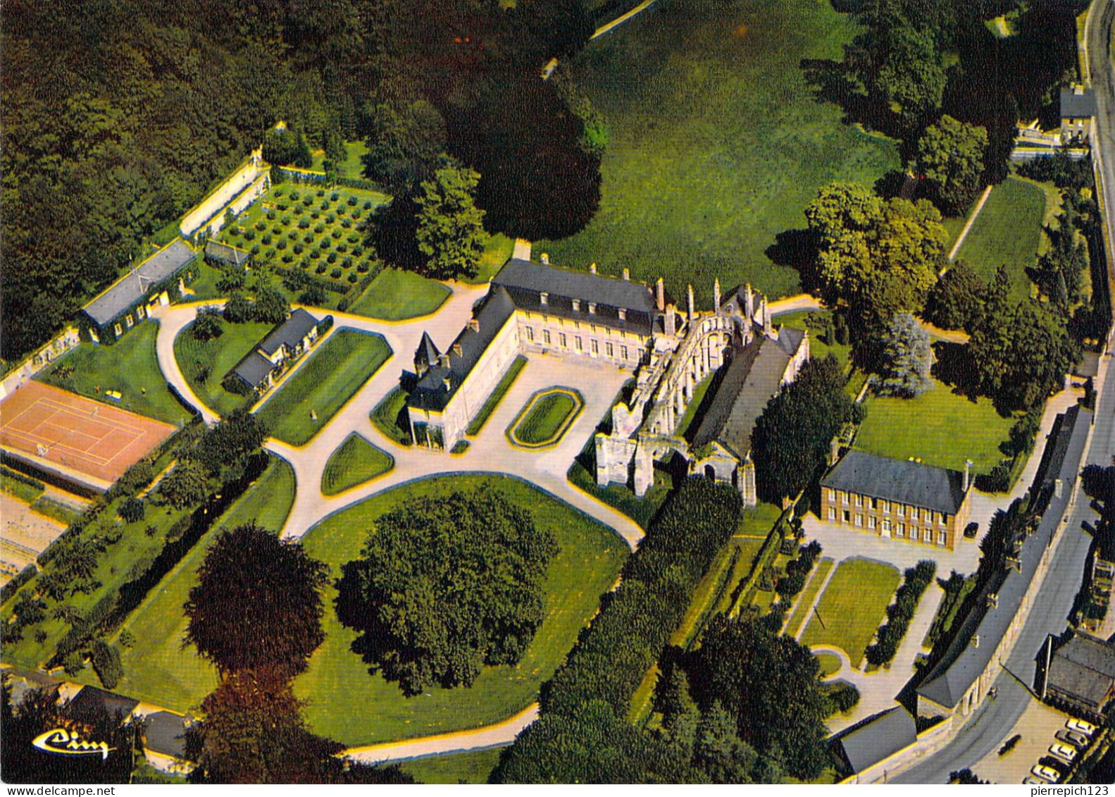 76 - Valmont - L'Abbaye (XIIe Siècle) - Vue Aérienne - Valmont