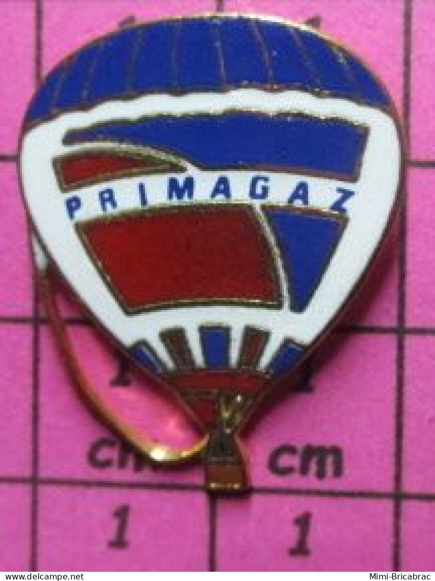 313C Pin's Pins / Beau Et Rare / MONTGOLFIERES / BALLON LIBRE TRICOLORE PRIMAGAZ - Airships