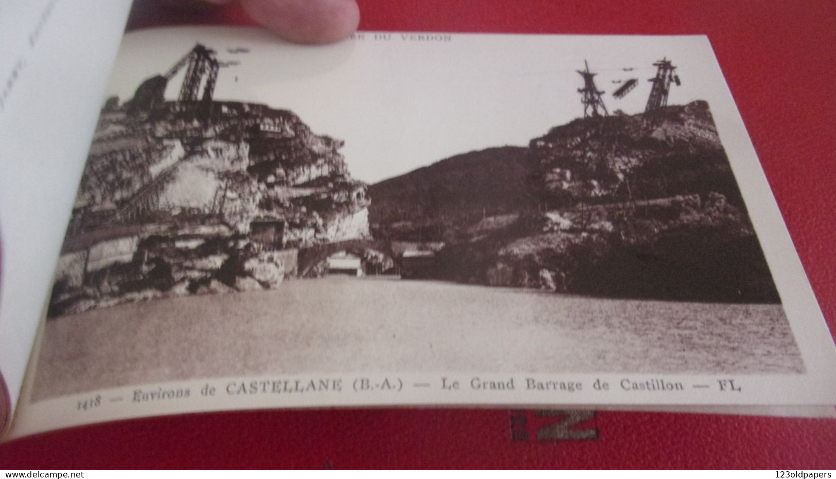 04 CASTELLANE CARNET COMPLET 10 CP EDIT  RICAUD TABACS CASTELLANE - Castellane