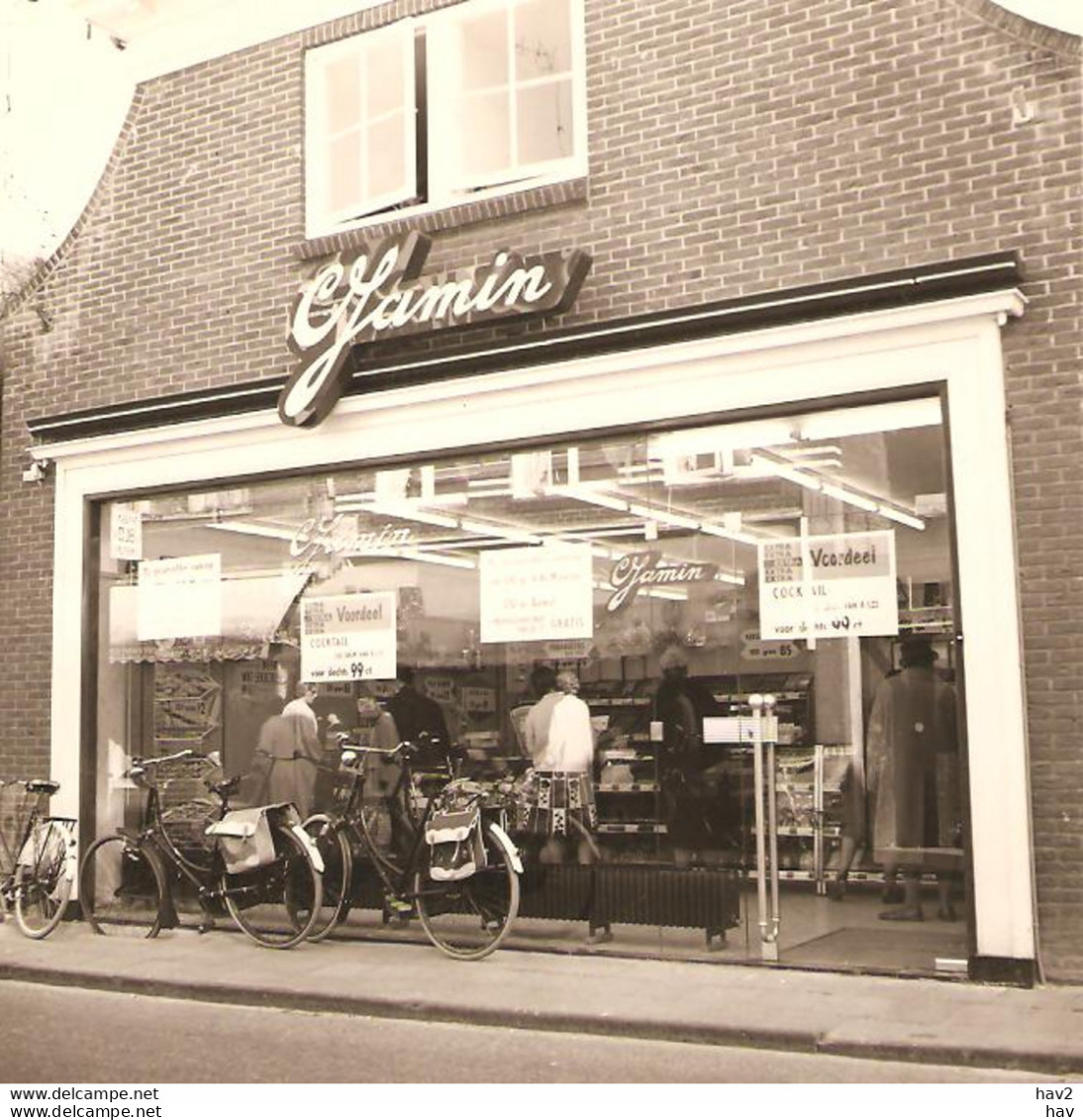 Franeker Dijkstraat Pand Jamin 1965 JAM774 - Franeker