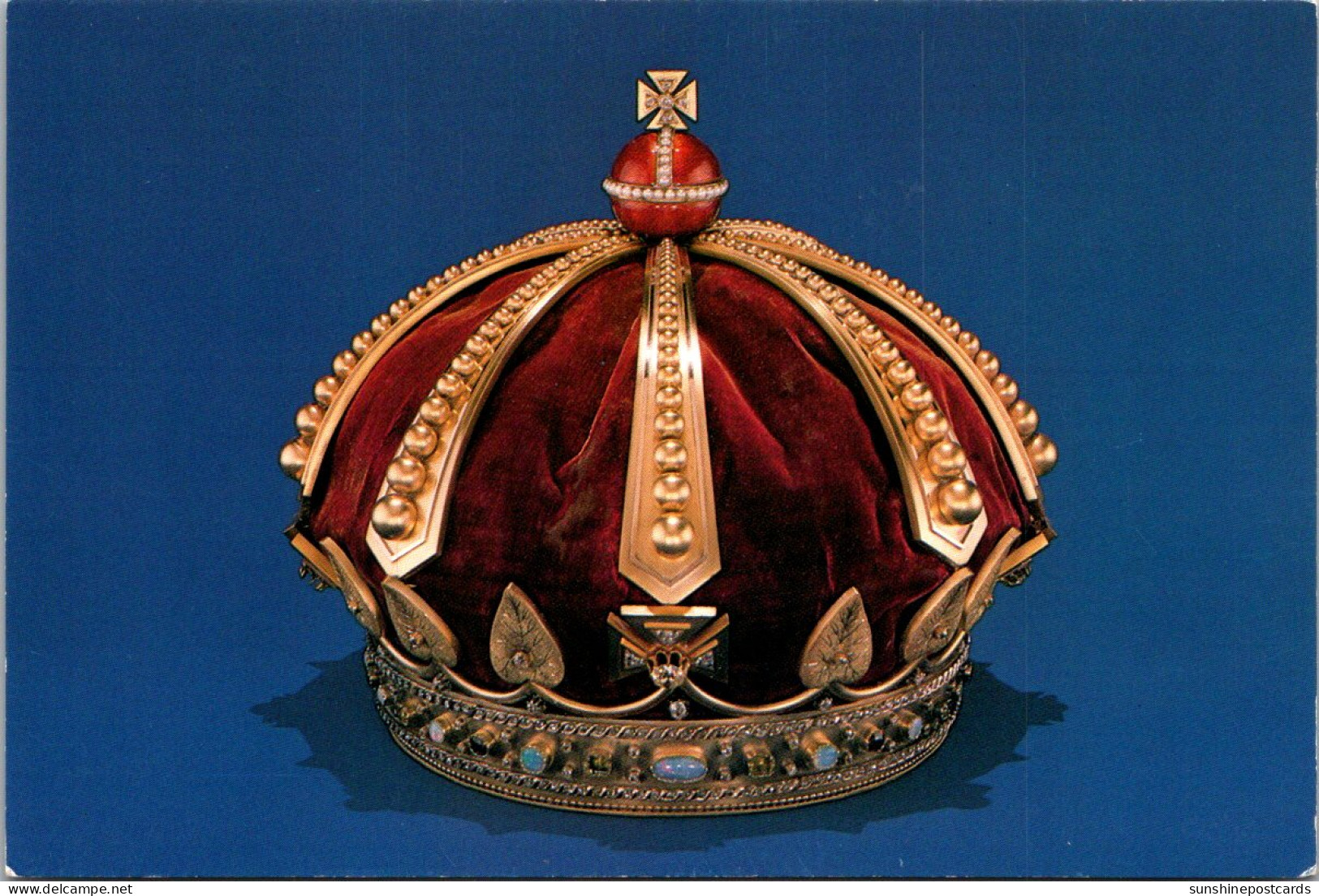 Hawaii Honolulu Bishop Museum Crown Of Hawaii Made For Coronation Of King Kalakaua And Queen Kapi'olani - Honolulu