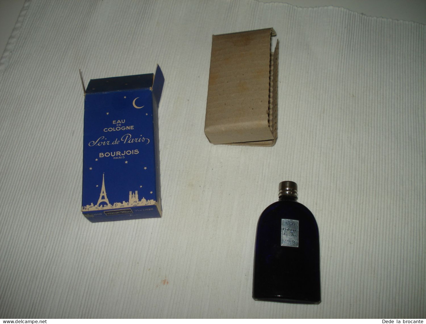 O10 / Flacon Eau De Cologne " Soir De Paris " Bourjois 1950  + Boite - Donna