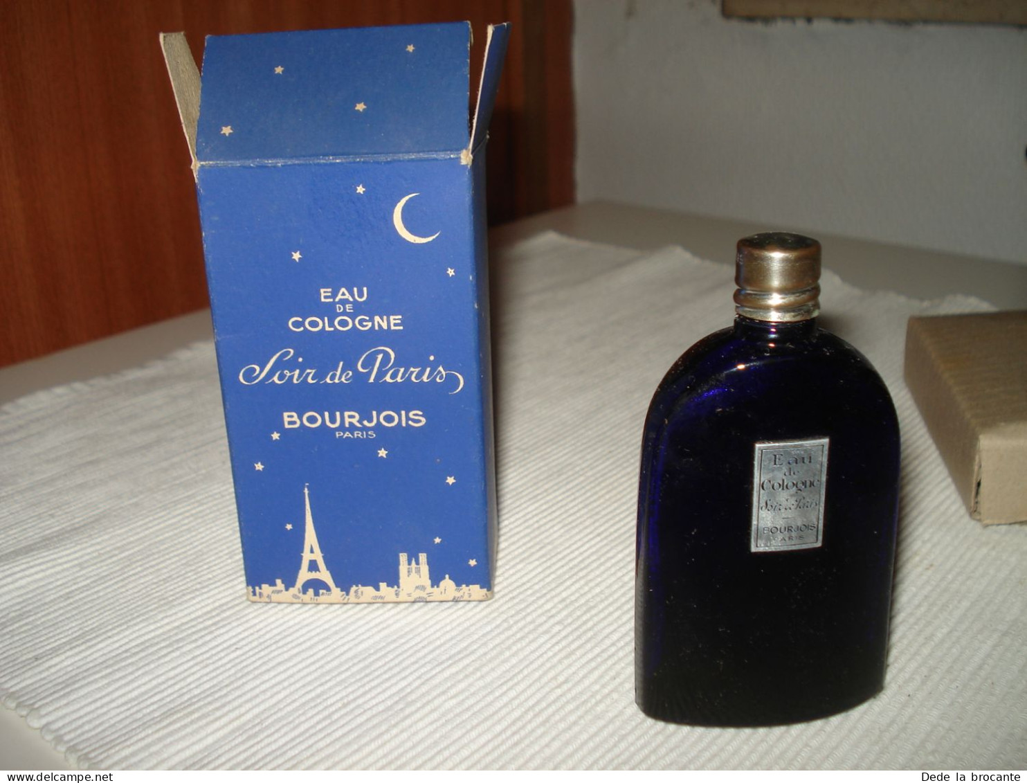 O10 / Flacon Eau De Cologne " Soir De Paris " Bourjois 1950  + Boite - Dames