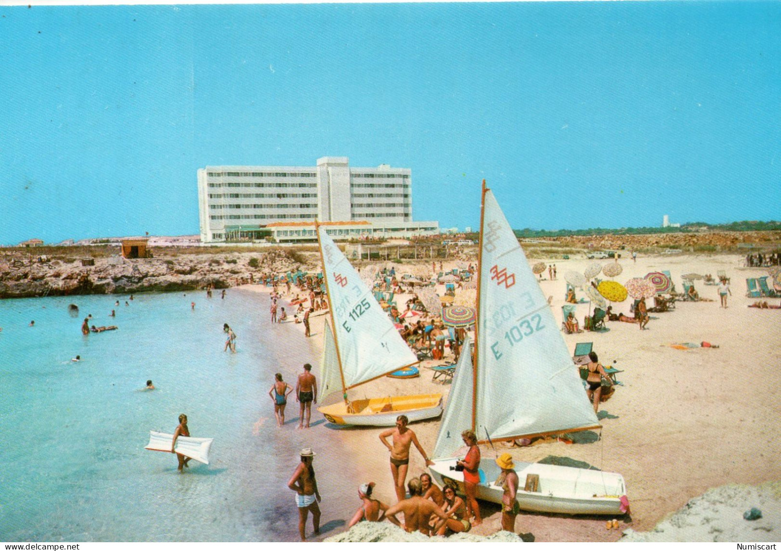 Menorca Très Animée Cala Bosch Ciudadela Plage Voiliers - Menorca