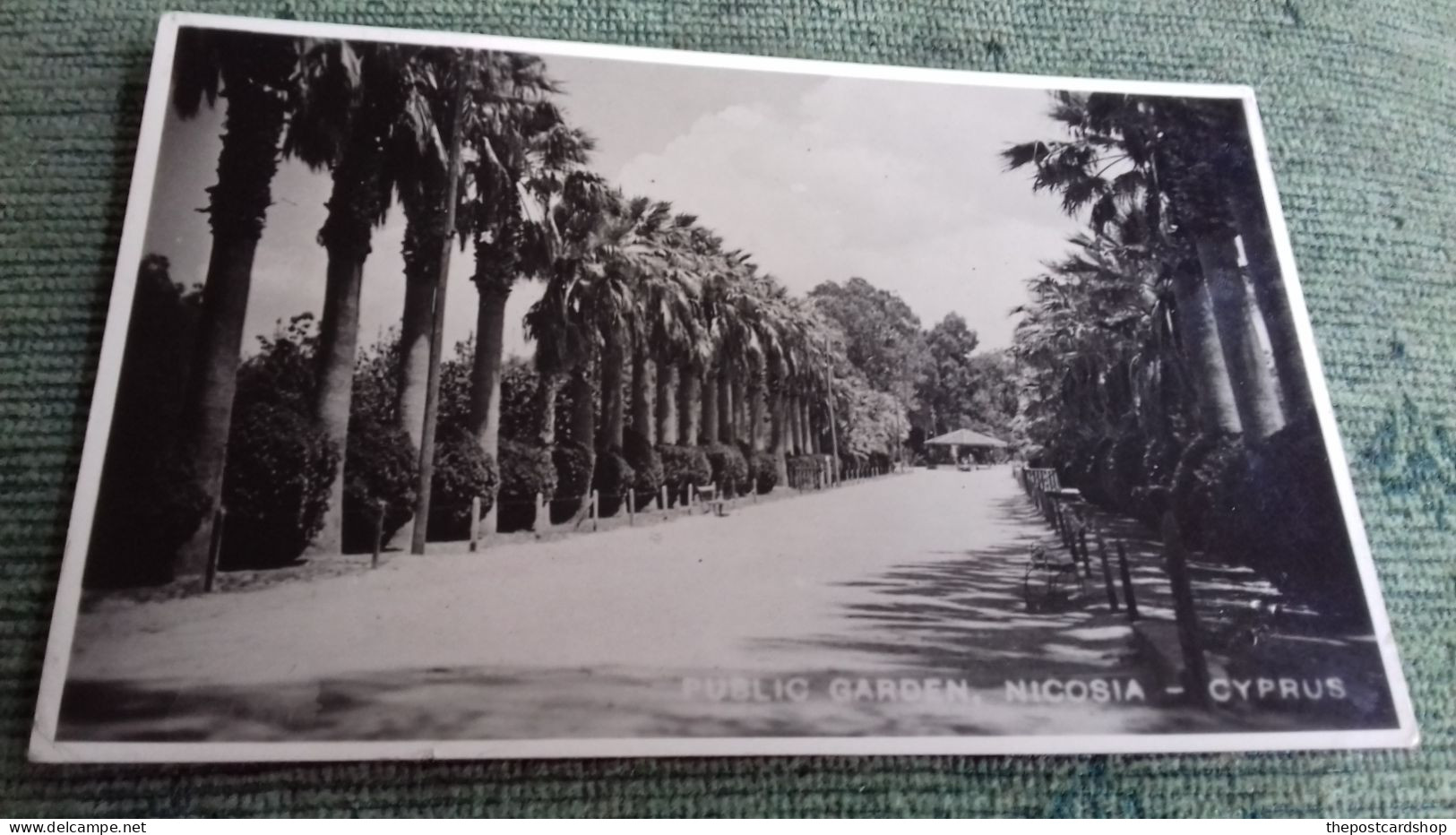 CYPRUS NICOSIA PUBLIC GARDEN FIELD POST OFFICE 164 POSTMARK 9-10-1953 TO MISS HARLEY CO NAAFI RAF MARHAM KINGS LYNN - Chypre