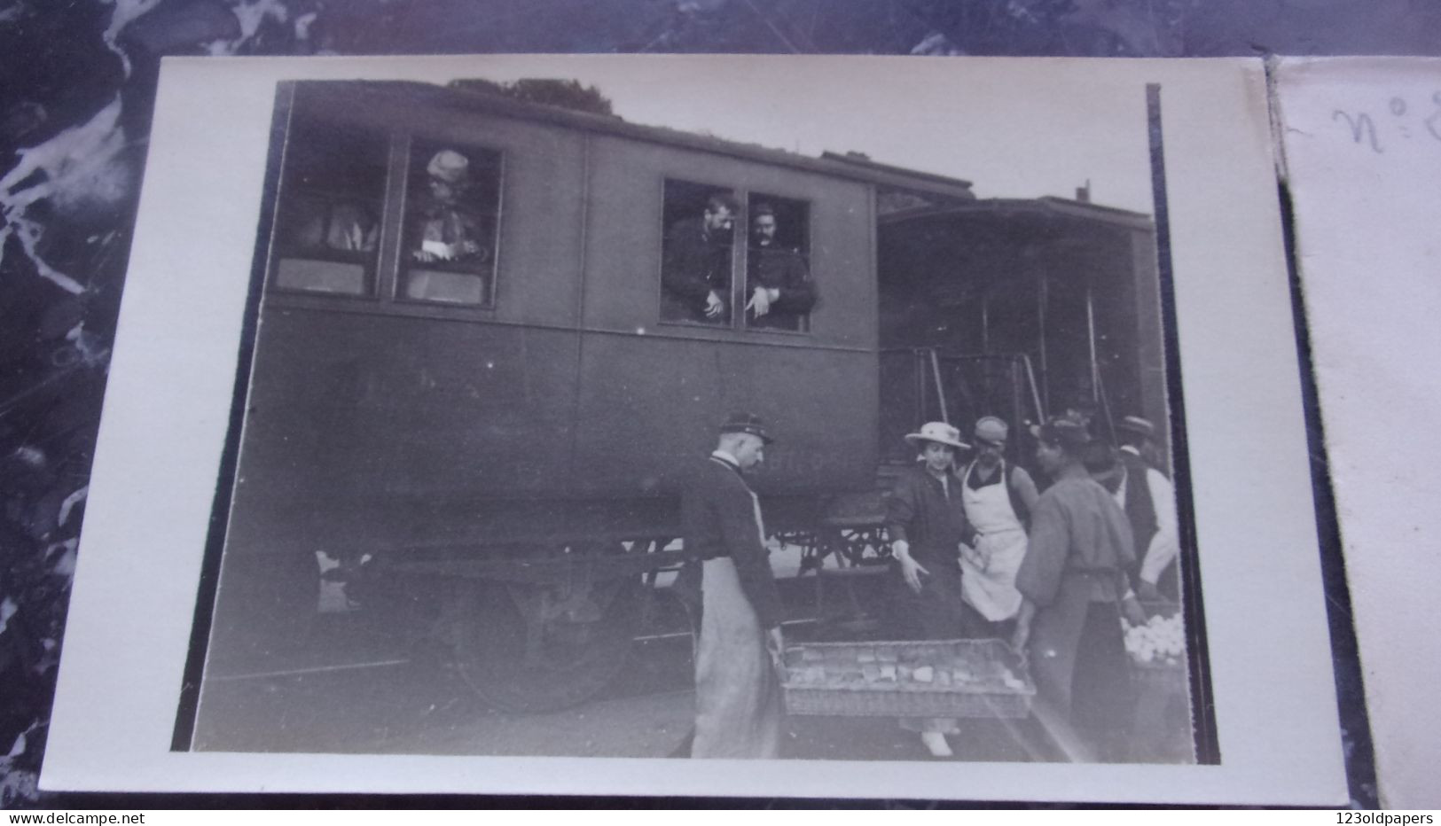 TRAIN DE BLESSES GUERRE 1914  MME TERSIGNEL ET ROZOTTE TRAIN A L ARRET AUX ENVIRONS D ARGENTON CREUSE QUESNEL - Guerra, Militares