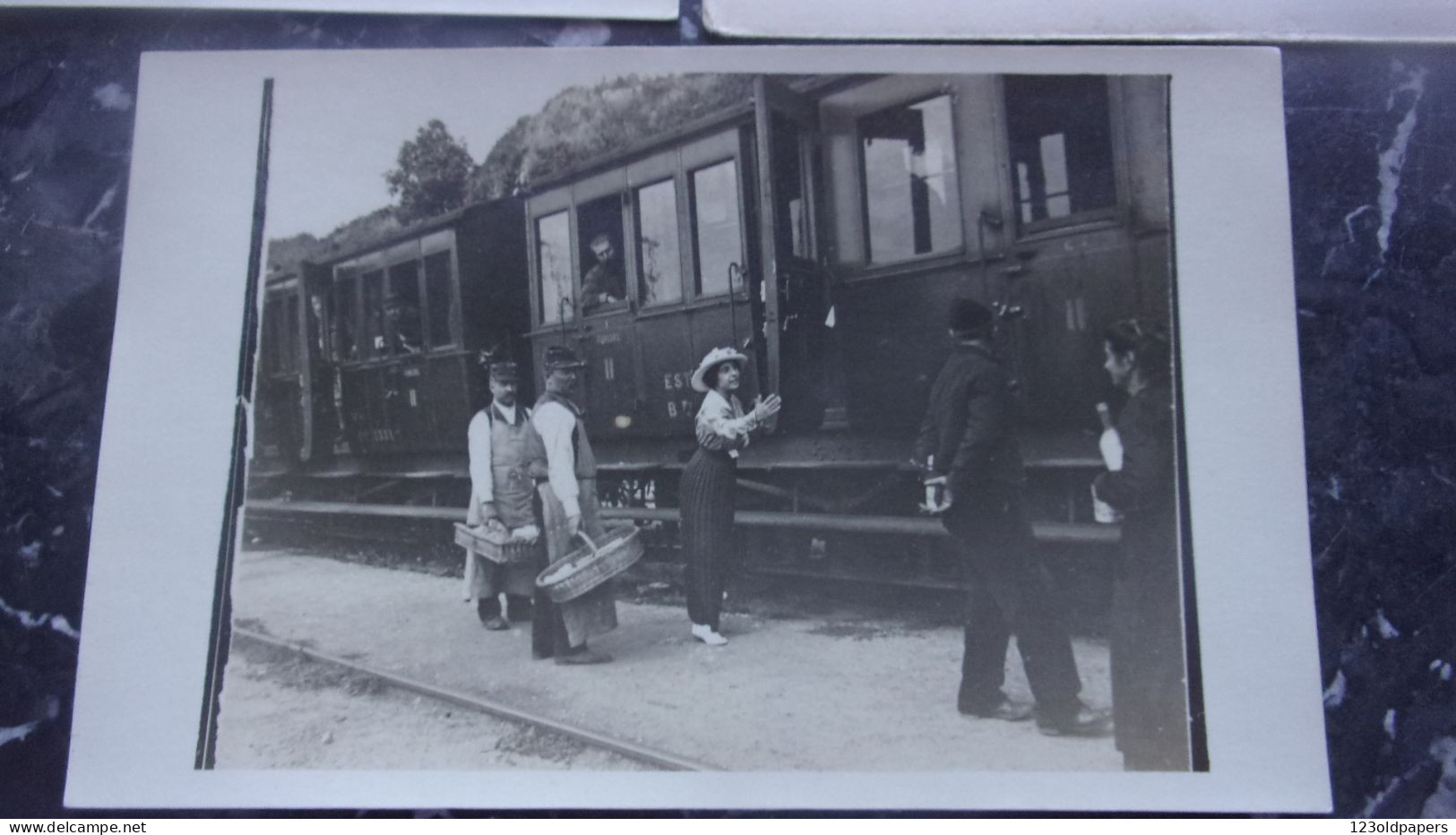 TRAIN DE BLESSES GUERRE 1914  MME TERSIGNEL ET ROZOTTE TRAIN A L ARRET AUX ENVIRONS D ARGENTON CREUSE QUESNEL - Guerra, Militari