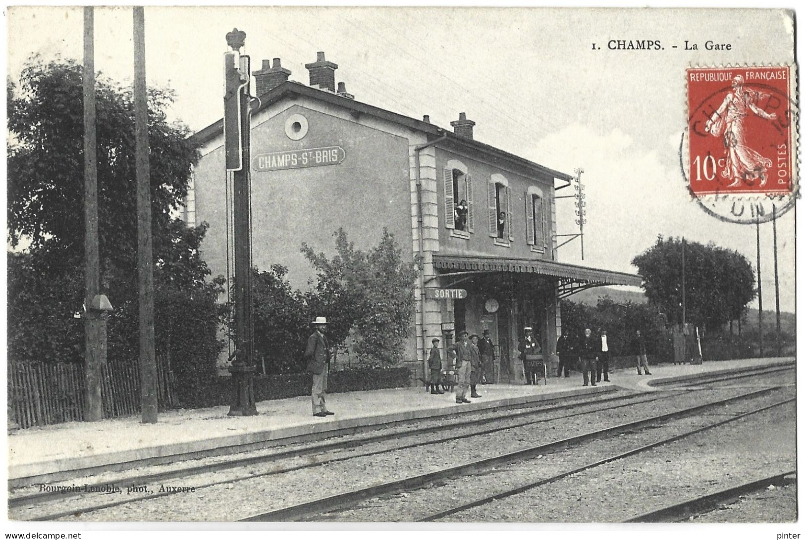 CHAMPS - La Gare - Champs Sur Yonne