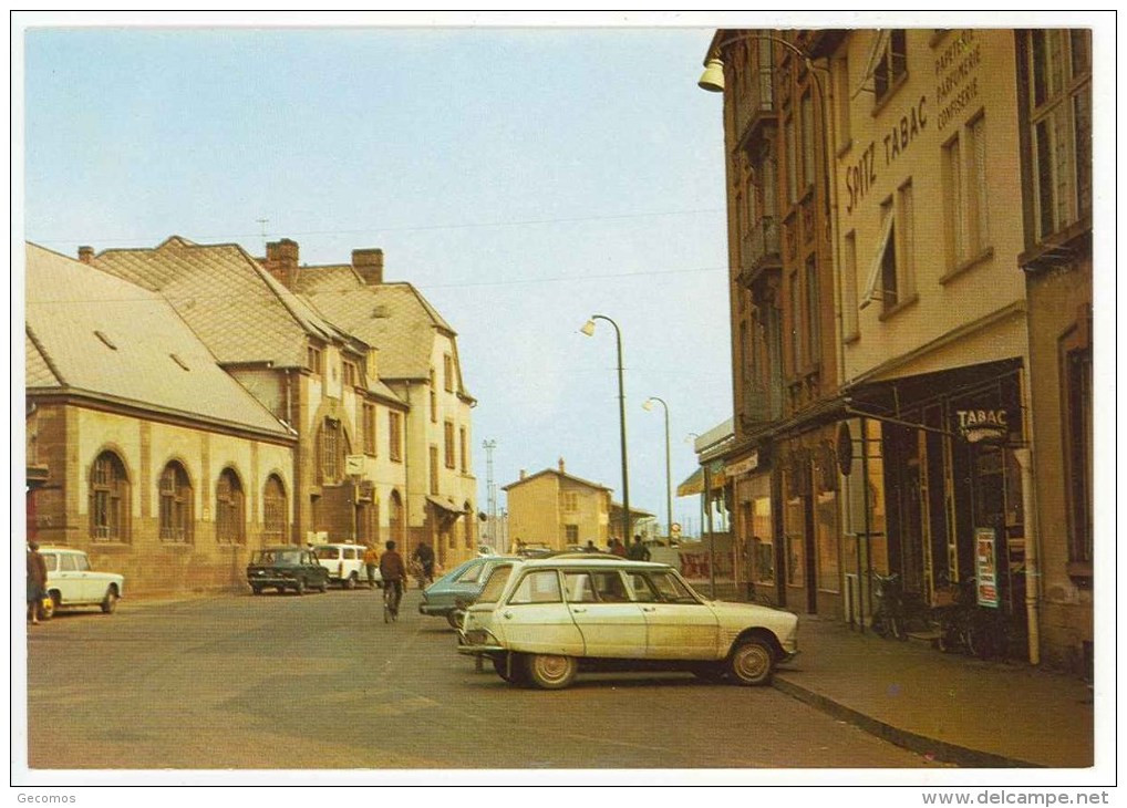 57 - HAGONDANGE - Gare SNCF (Tabac, Automobiles Citroen...) - Hagondange