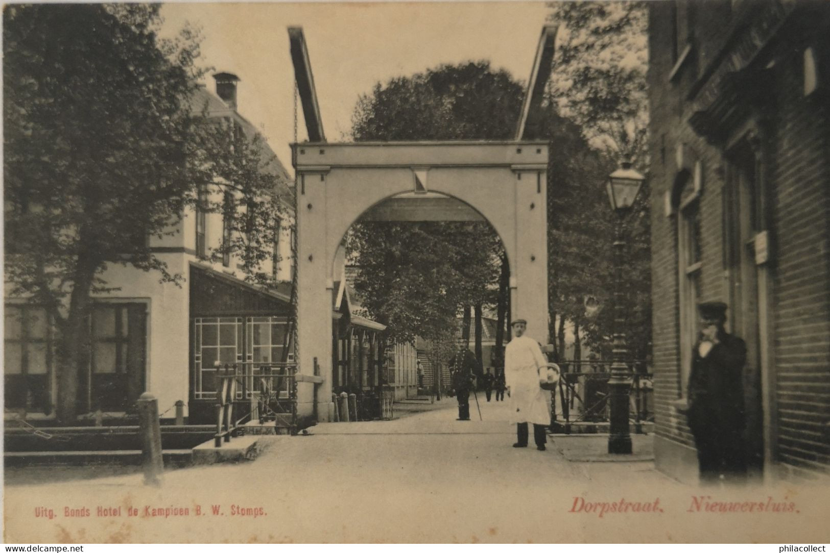 Nieuwersluis (Utr.) Dorpstraat (Winkel Rechts) Ca 1900 Vlekken - Otros & Sin Clasificación